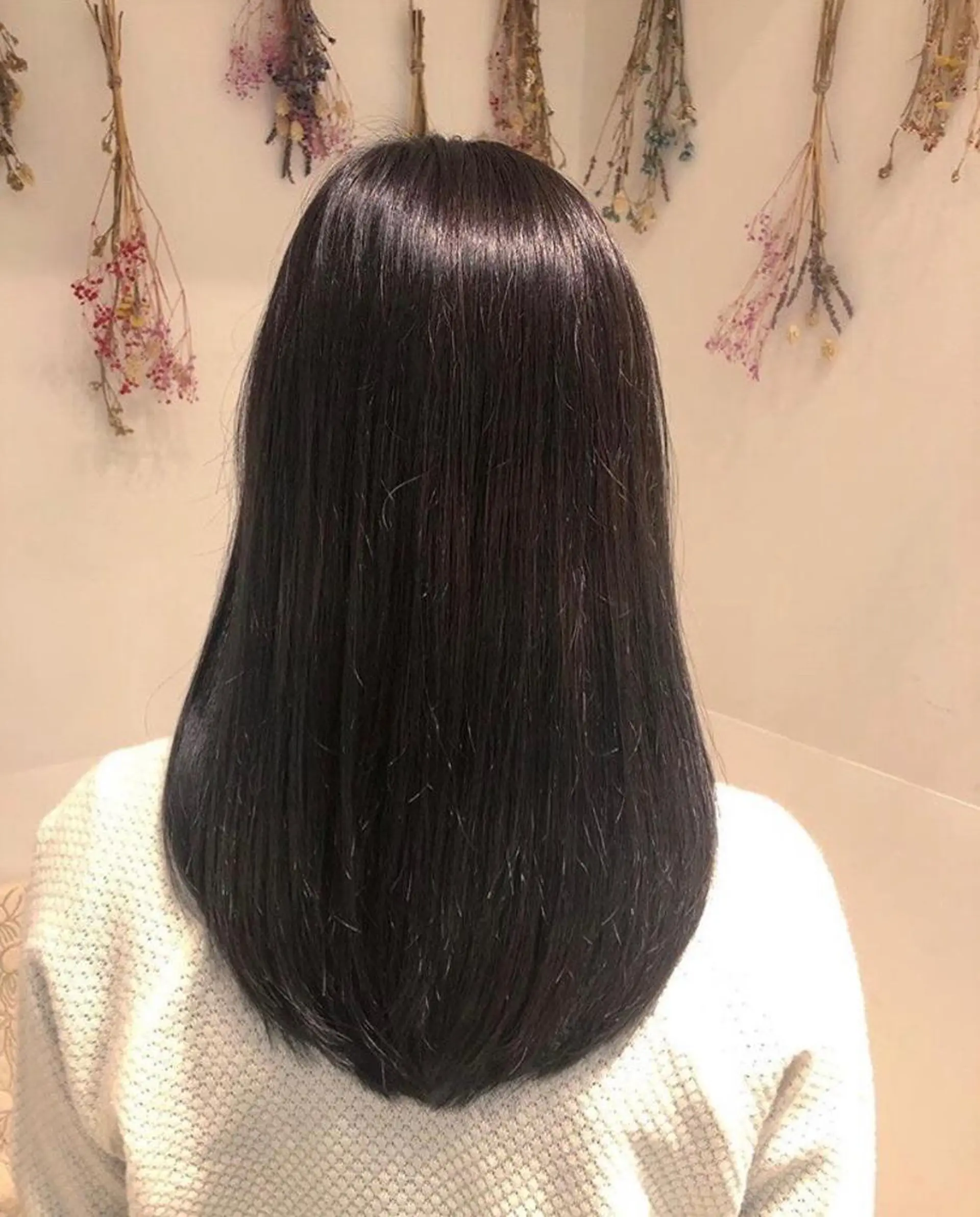 セミロング カラー パーマ イルミナカラー トリートメント ストレートパーマ はだゆうき @hadadan08のヘアスタイル