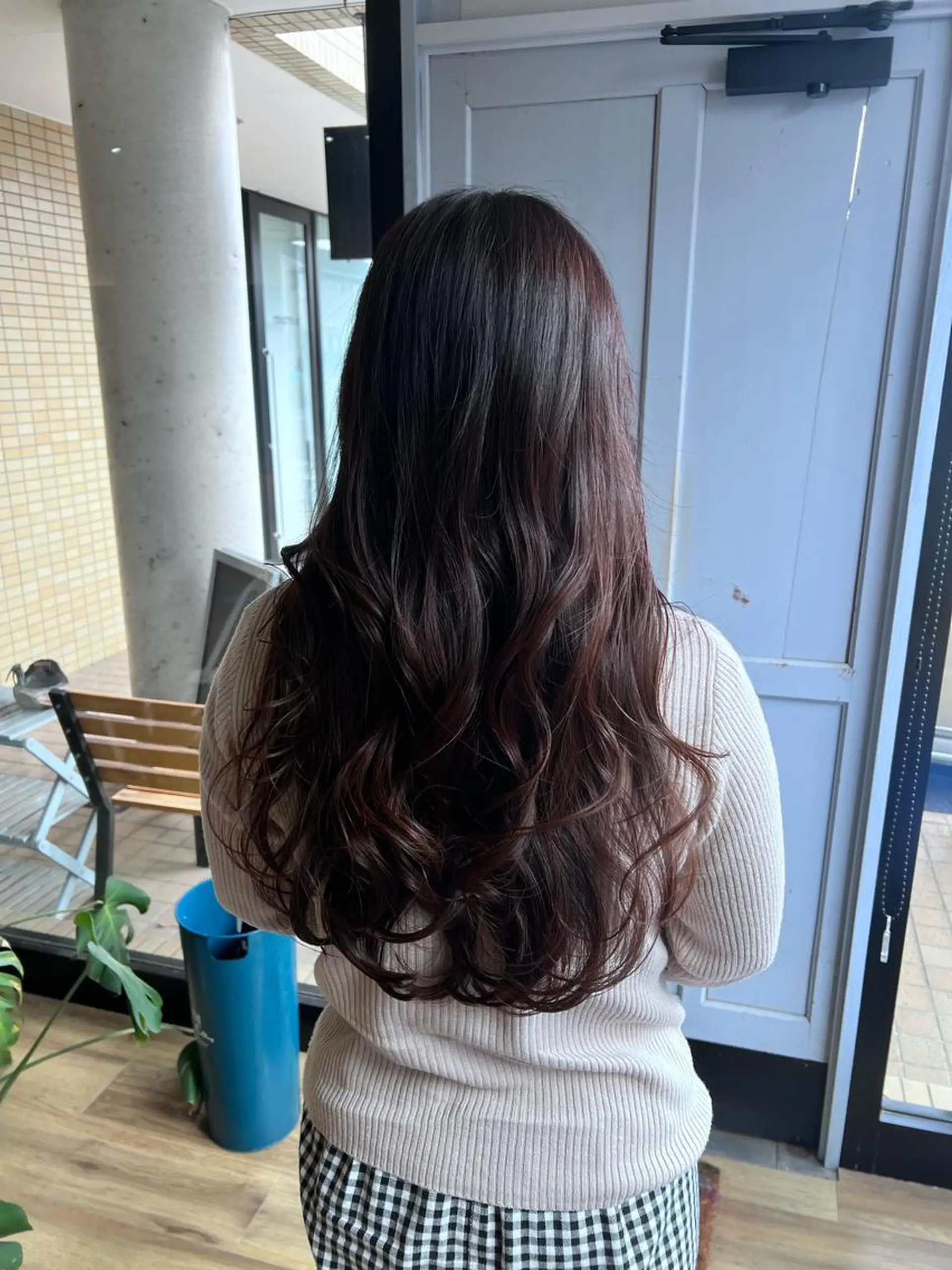 ロング カラー ブラウンカラー チョコレートブラウン カット ヘアカラー トリートメント ツキダテ ユイのヘアスタイル