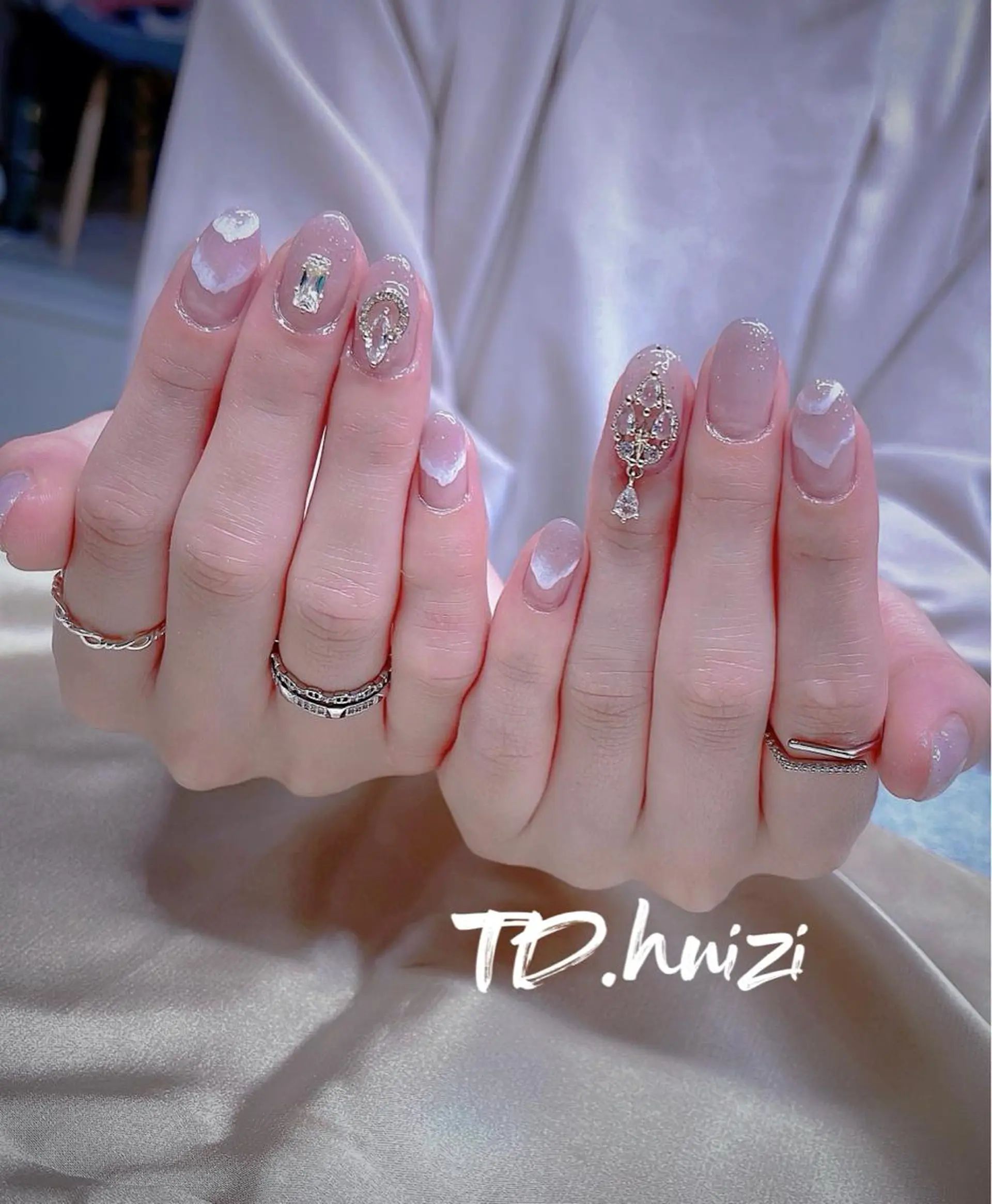 ミディアム めぐみのネイルサロン 惠のネイルデザイン