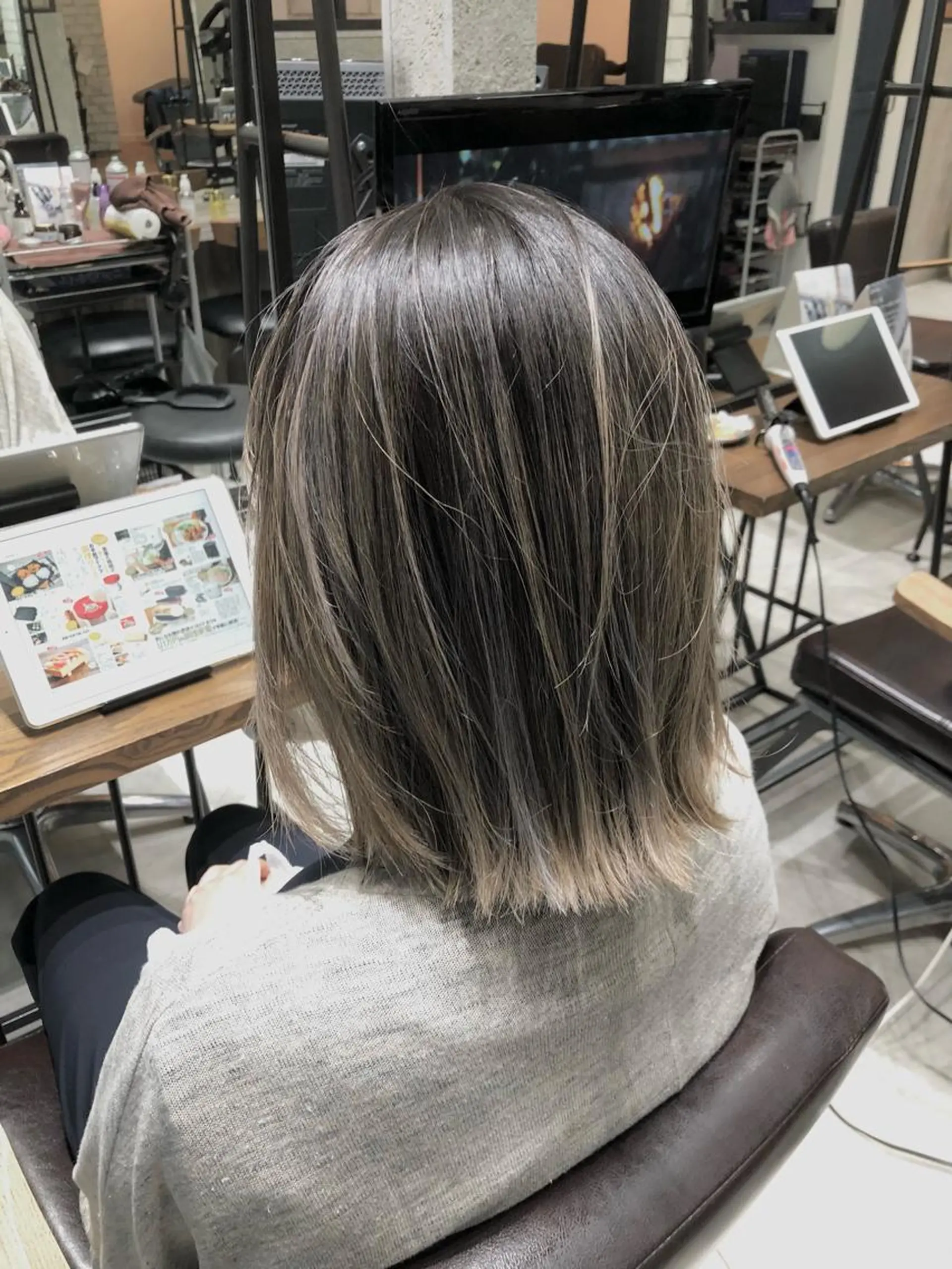 ショート ヘアカラー トリートメント 🌈透明感カラー 韓 国ヘアこうたろうのヘアスタイル