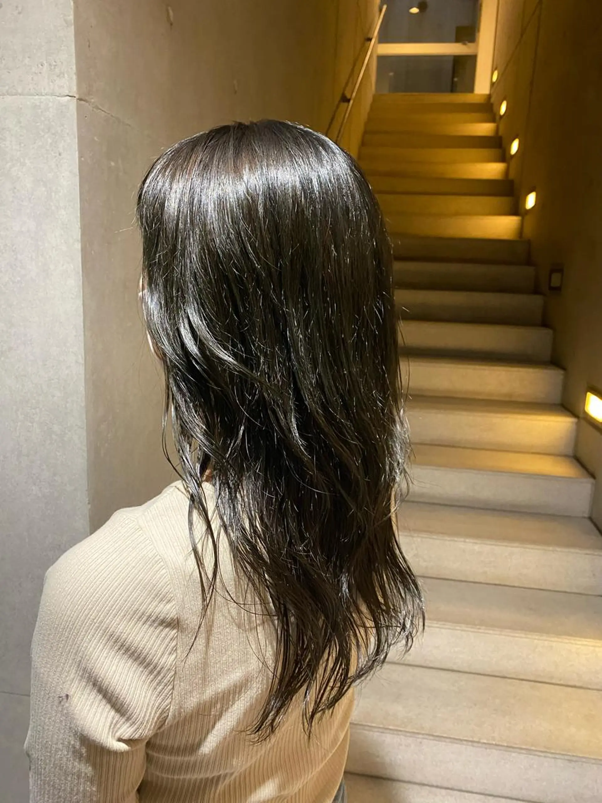 ミディアム INORI /フェイスレイヤーのヘアスタイル