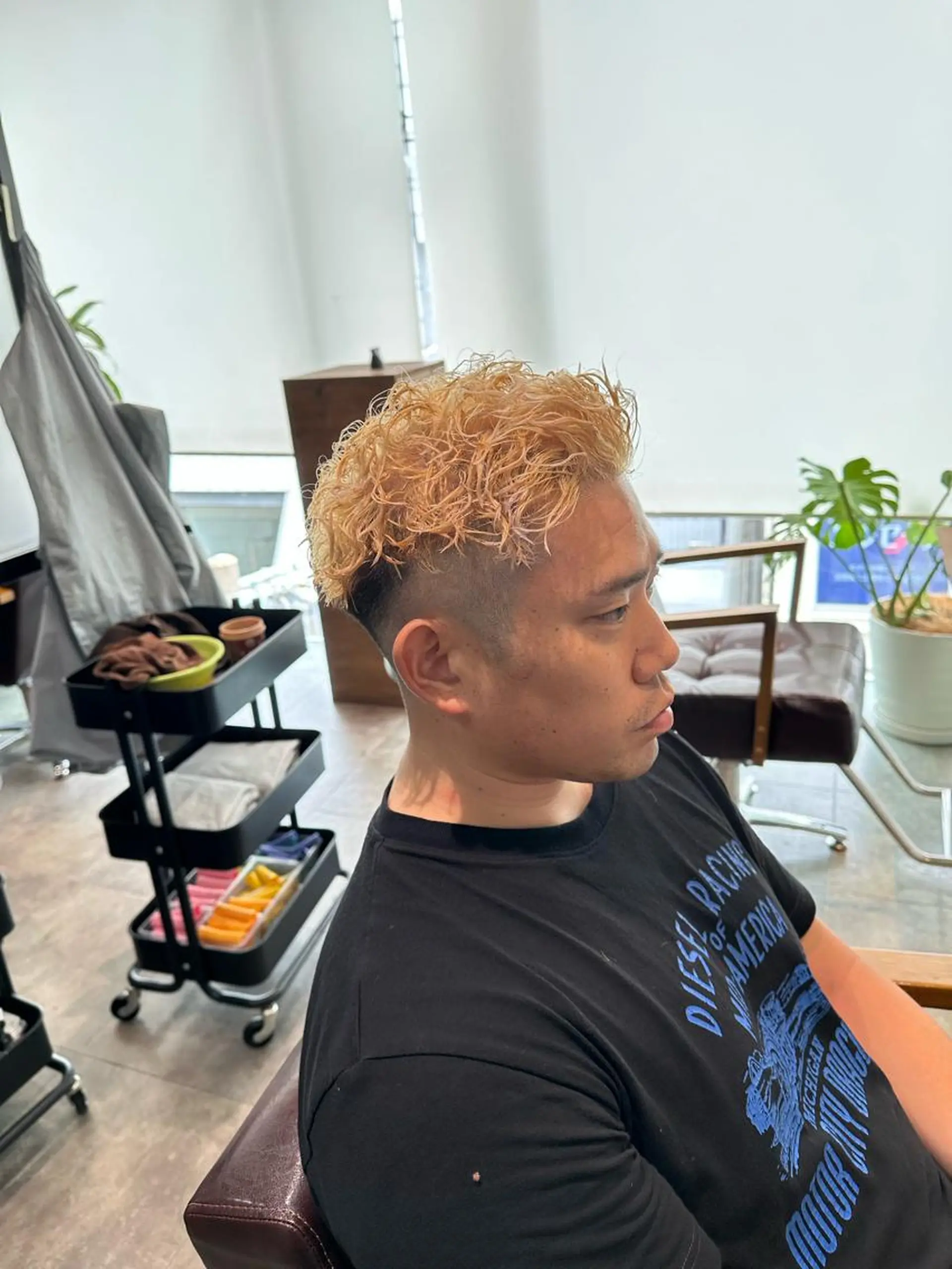 カラー パーマ メンズ メンズブリーチ メンズパーマ ブリーチ 三井淳平 /メンズパーマのヘアスタイル