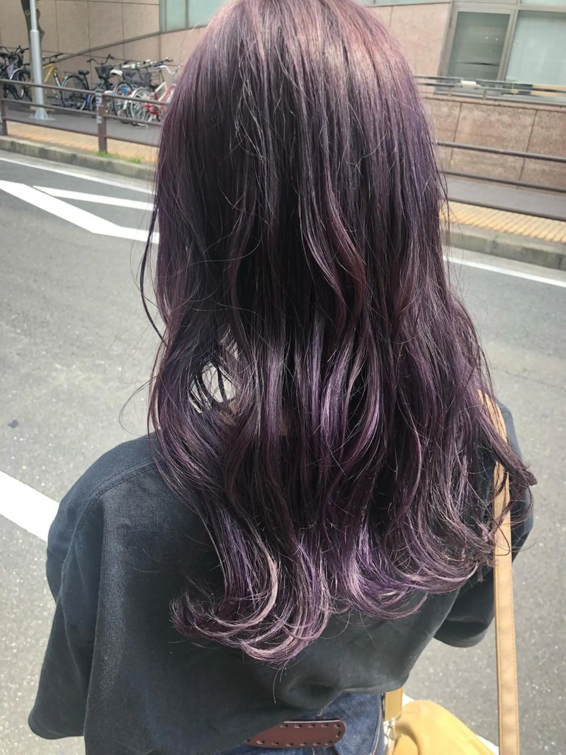 セミロング 國次 夕貴のヘアスタイル