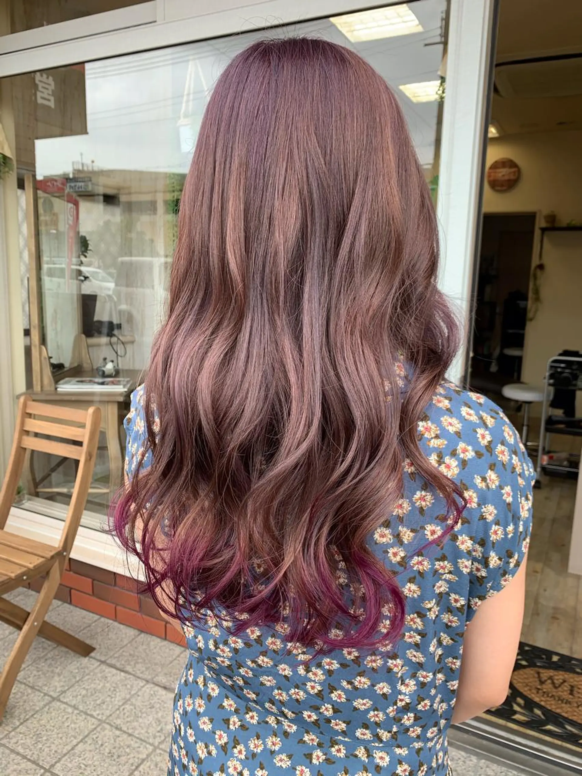 ロング リリー岸和田所属・西村 LaniRuhrのヘアスタイル