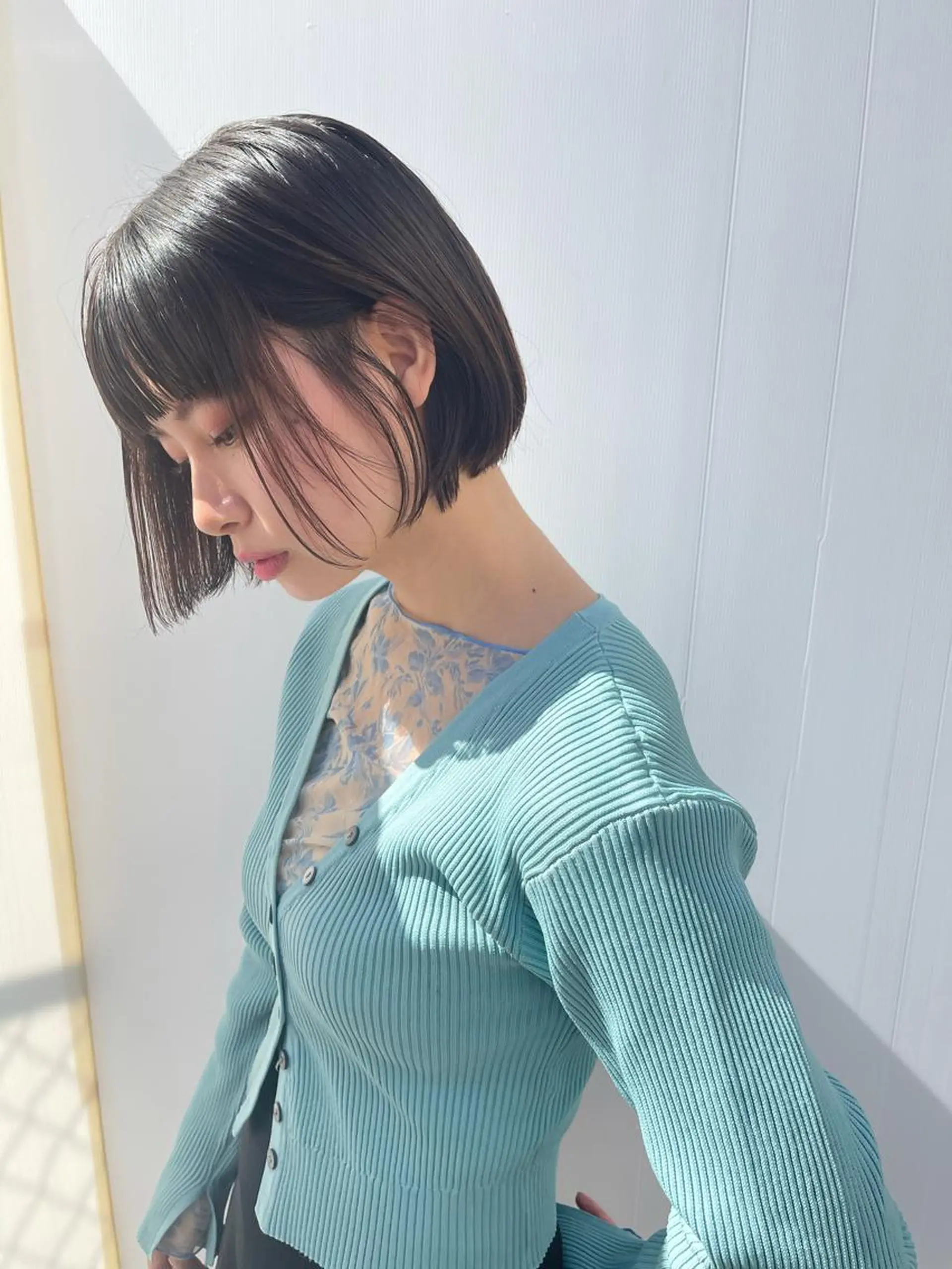 ショート カラー 中東 真子のヘアスタイル