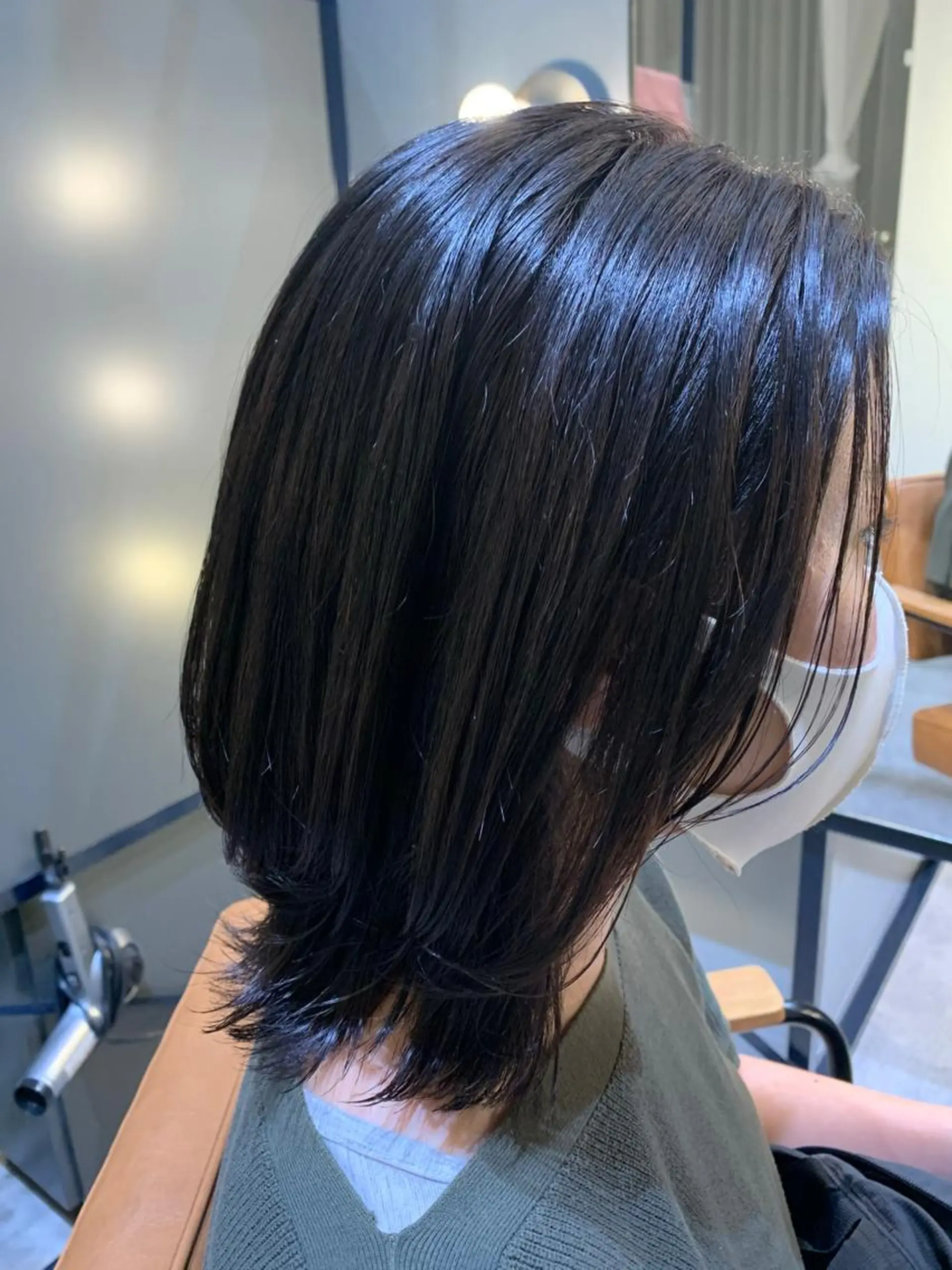 ミディアム 横山 菜摘のヘアスタイル