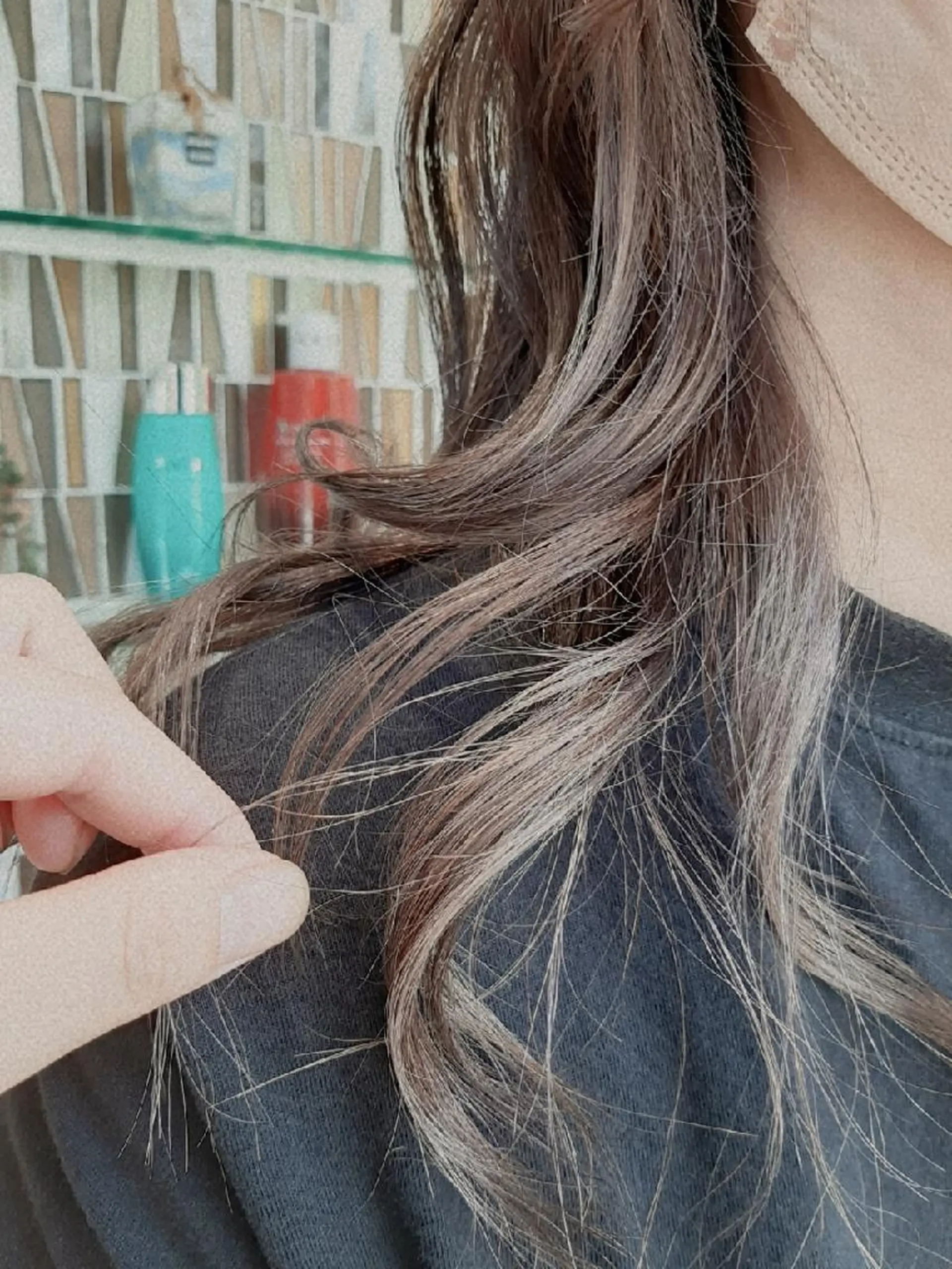 ロング ラベンダーベージュ はらだ ともこ☺︎のヘアスタイル