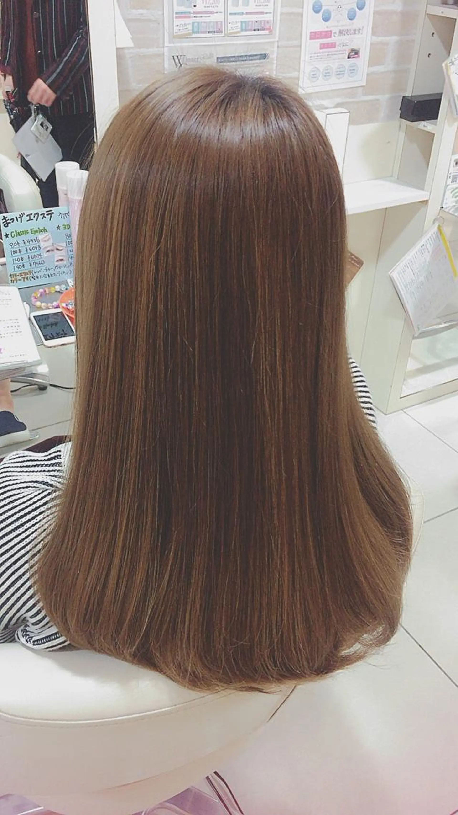 セミロング カラー 縮毛矯正 トリートメント 西 めぐみのヘアスタイル