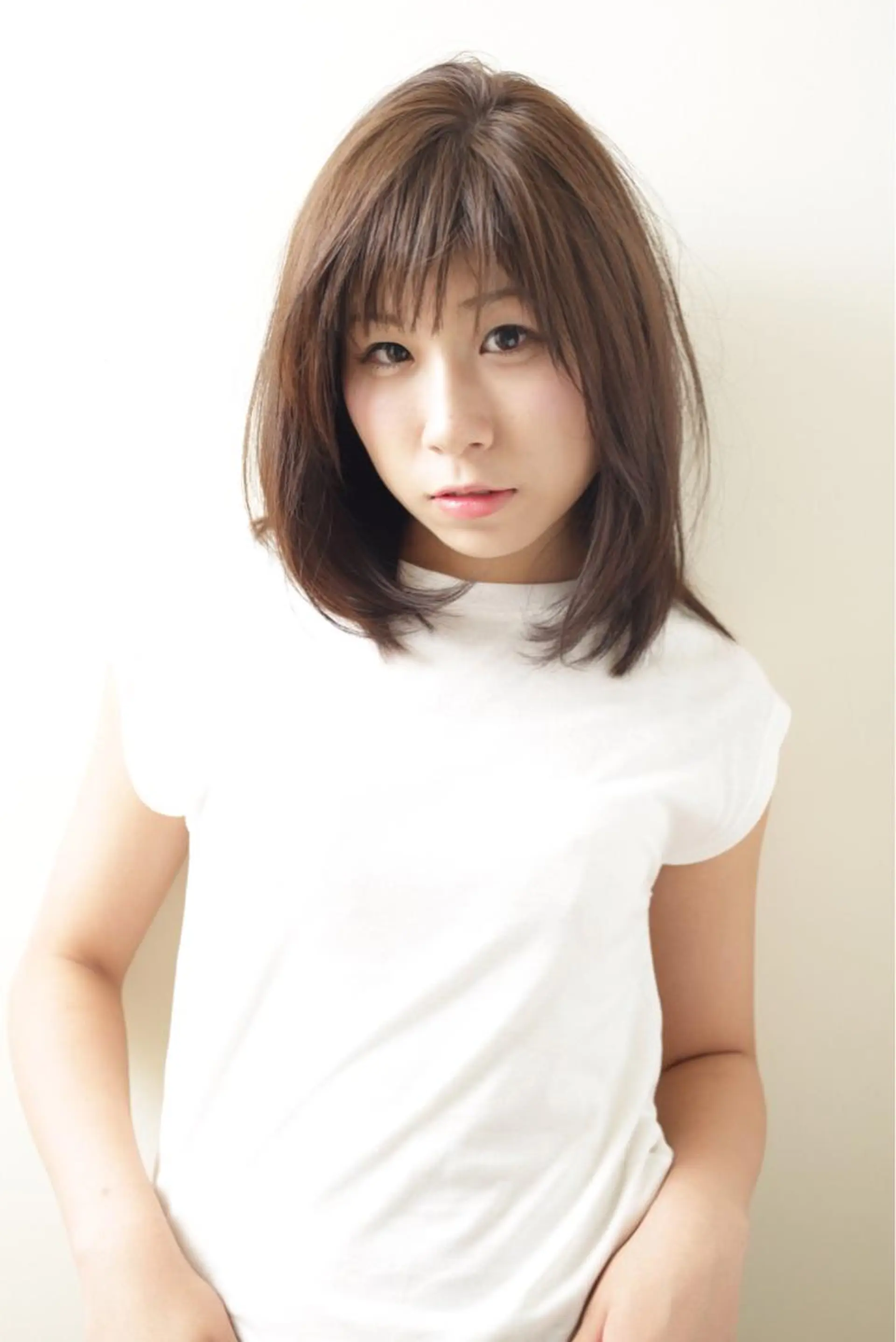 ミディアム セミロング カラー アッシュ 透明感カラー イルミナカラー ReMix 新宿店所属・タジマ ヤスヒサのヘアスタイル