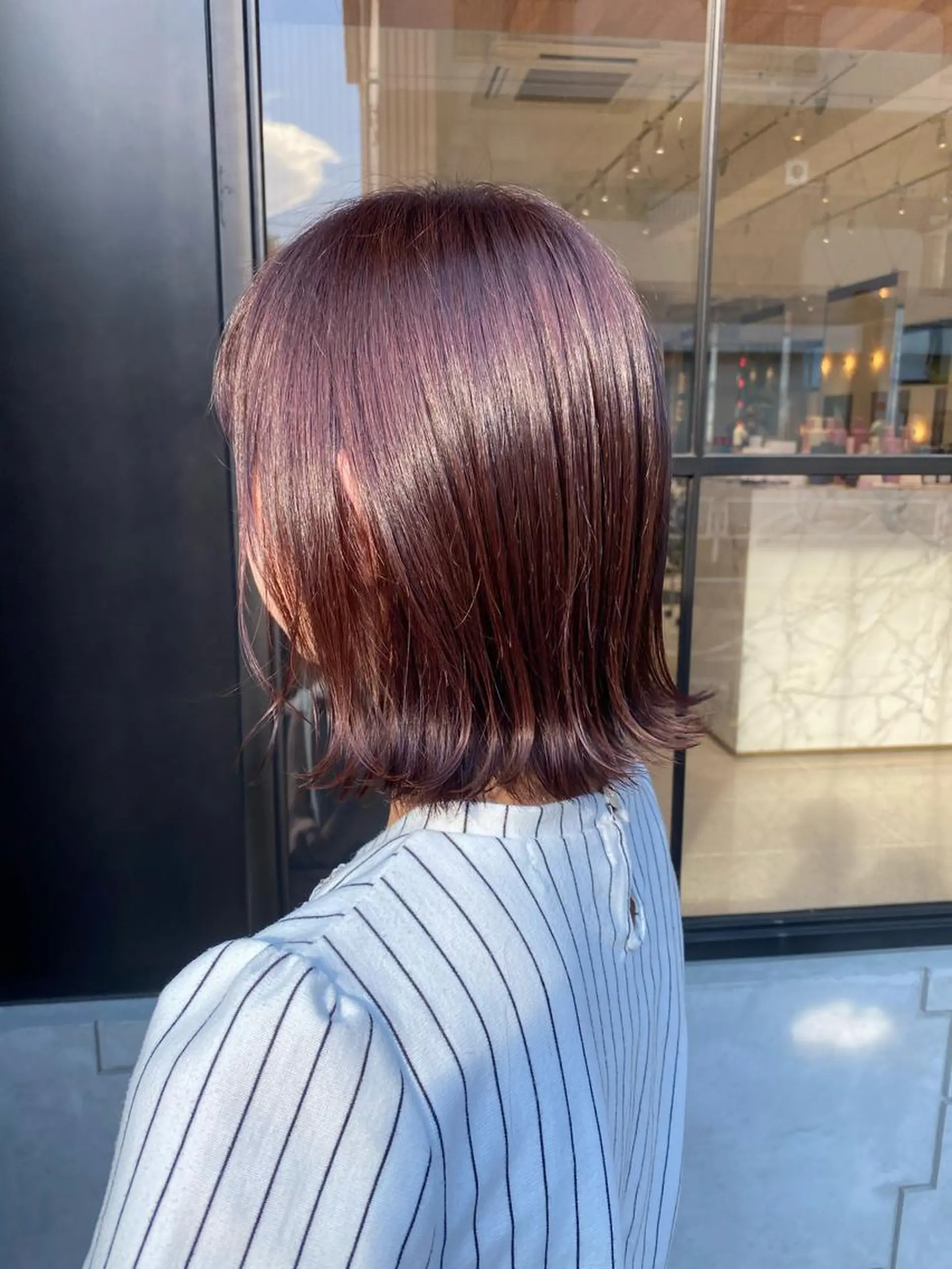 ショート カラー ベージュカラー ブリーチ 透明感カラー イルミナカラー ブリーチなしカラー カット ヘアカラー トリートメント ボブ/ハイトーン 立川loose 下田のヘアスタイル