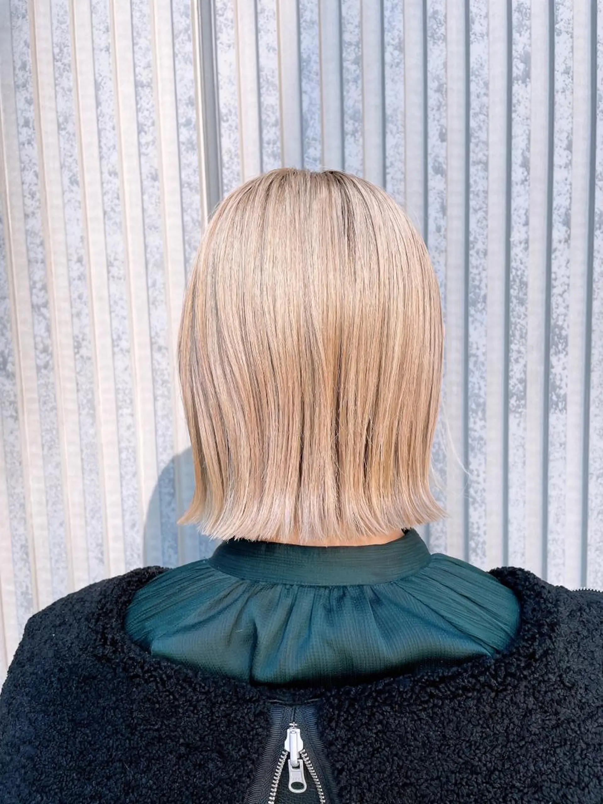 ショート カラー ブリーチ 🌈髪質改善 /成田ありさのヘアスタイル