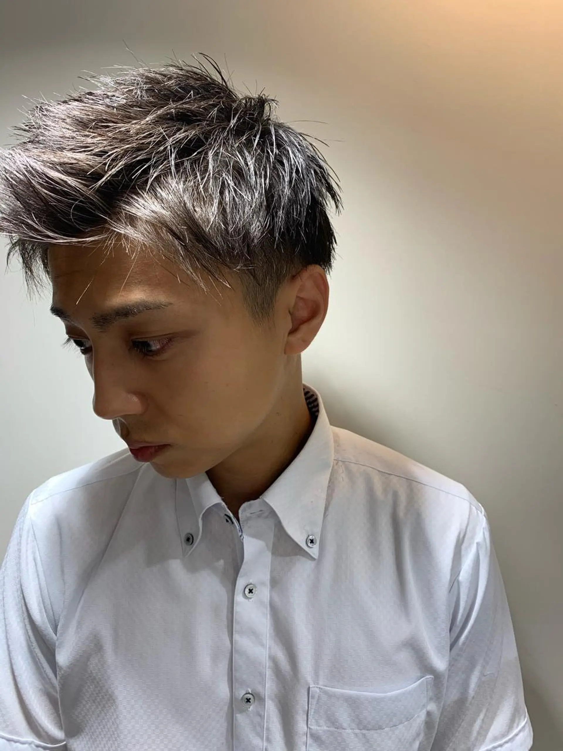 ショート カラー パーマ メンズ 長内 健太のヘアスタイル