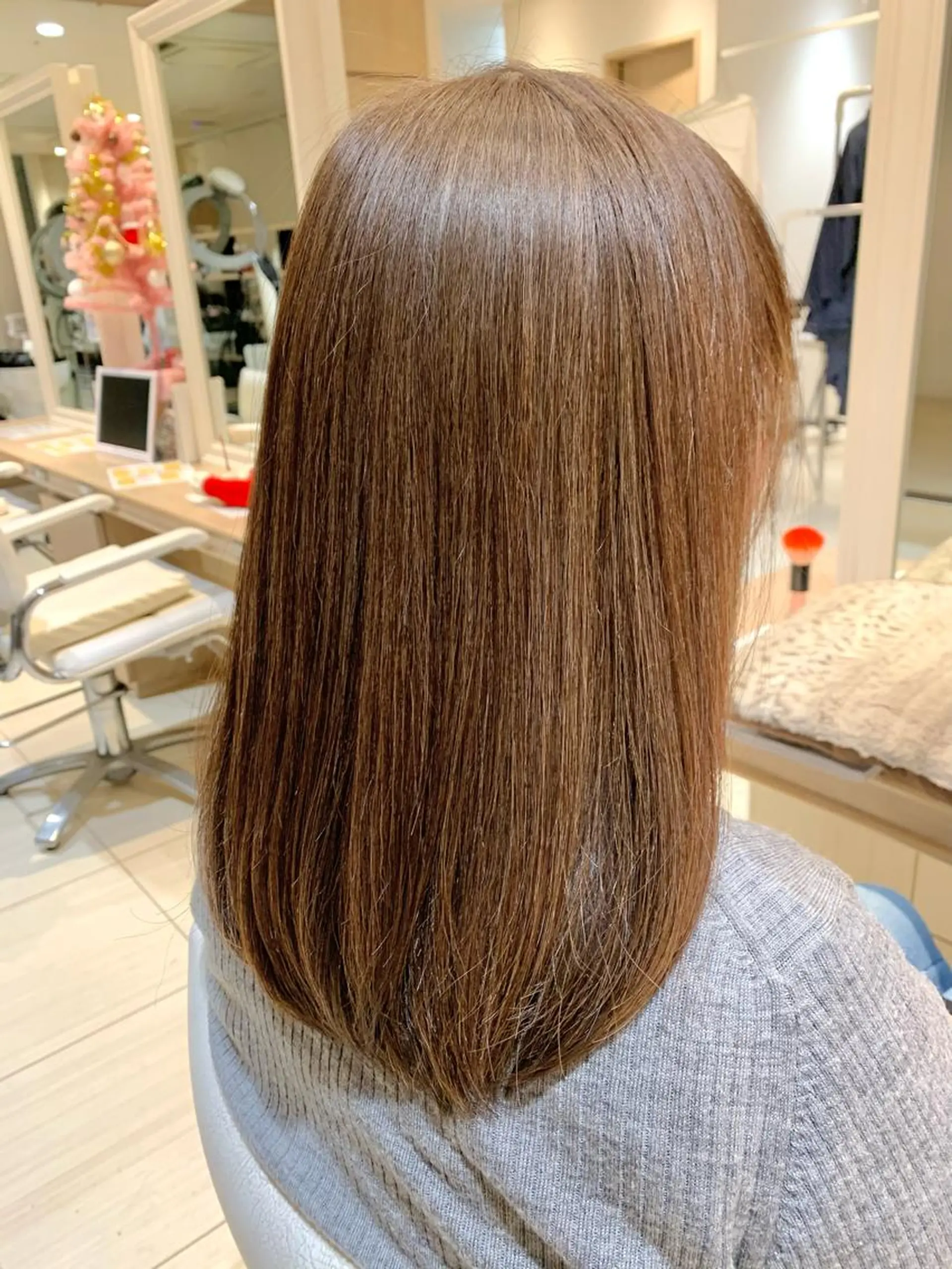 セミロング lore 金杉悠作のヘアスタイル