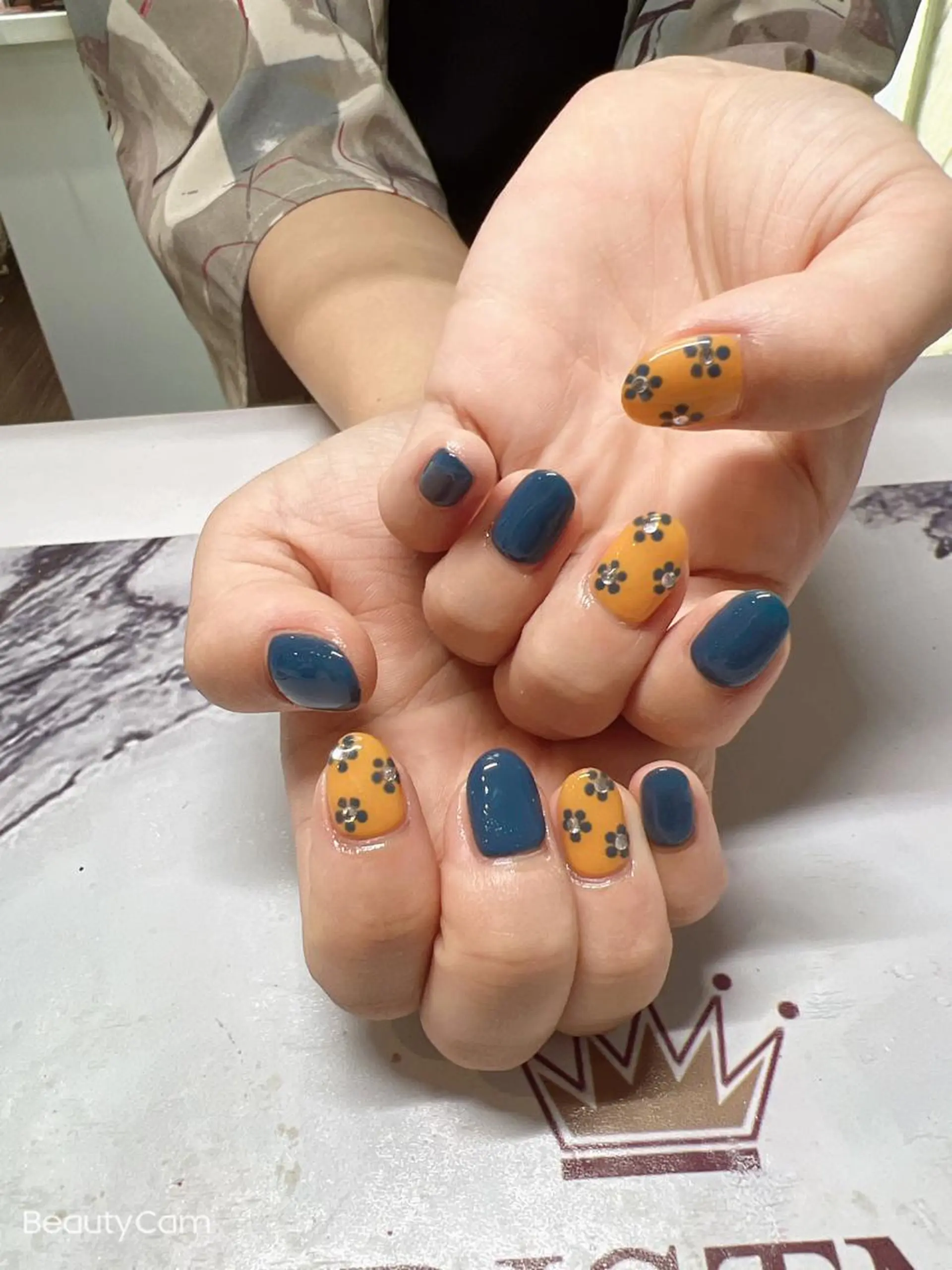 ネイル Guarendo錦糸町店所属・ガレンドウ 白澤 愛子のネイルデザイン