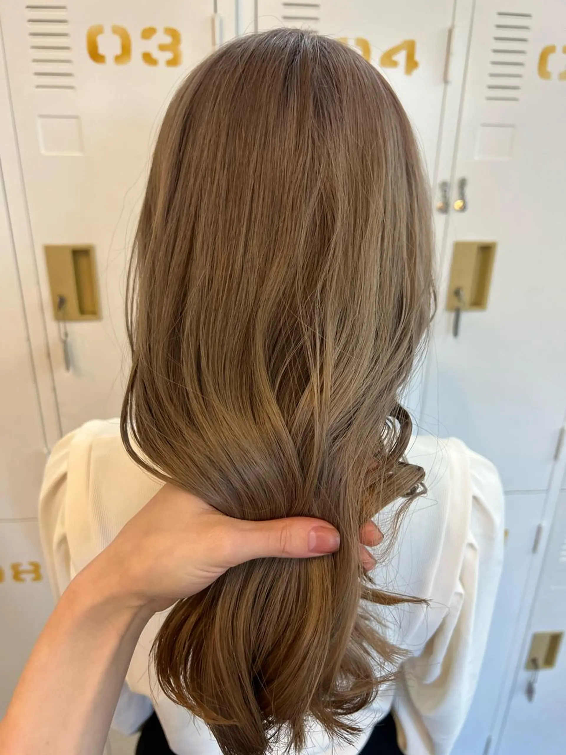 ロング カラー LOMARLIE JURIAのヘアスタイル