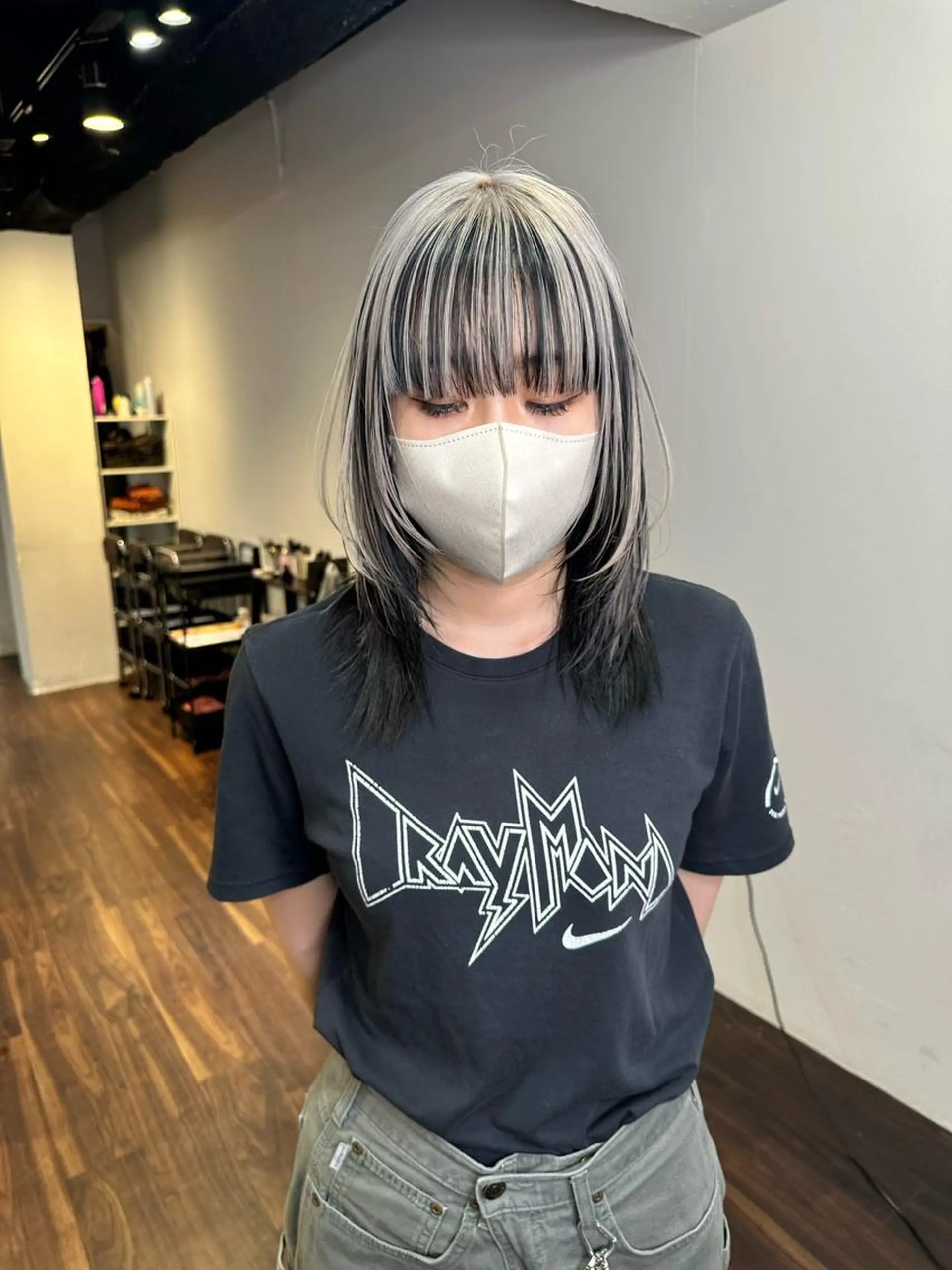 ミディアム カラー アディクシーカラー ブリーチ ケアブリーチ デザインカラー ハイトーンカラー カット ヘアカラー トリートメント ワンホンヘア ケラチン/Kaitoのヘアスタイル