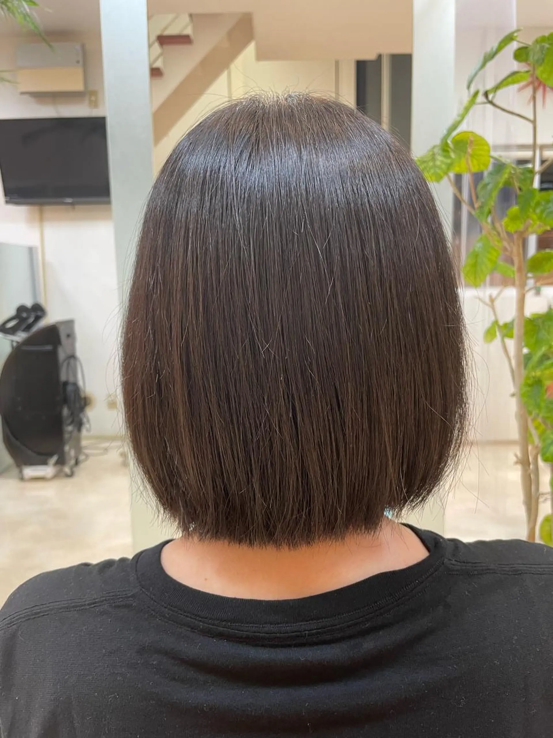 ミディアム ボブ ハイトーン×デザイン 🪽🫧HIKARIのヘアスタイル