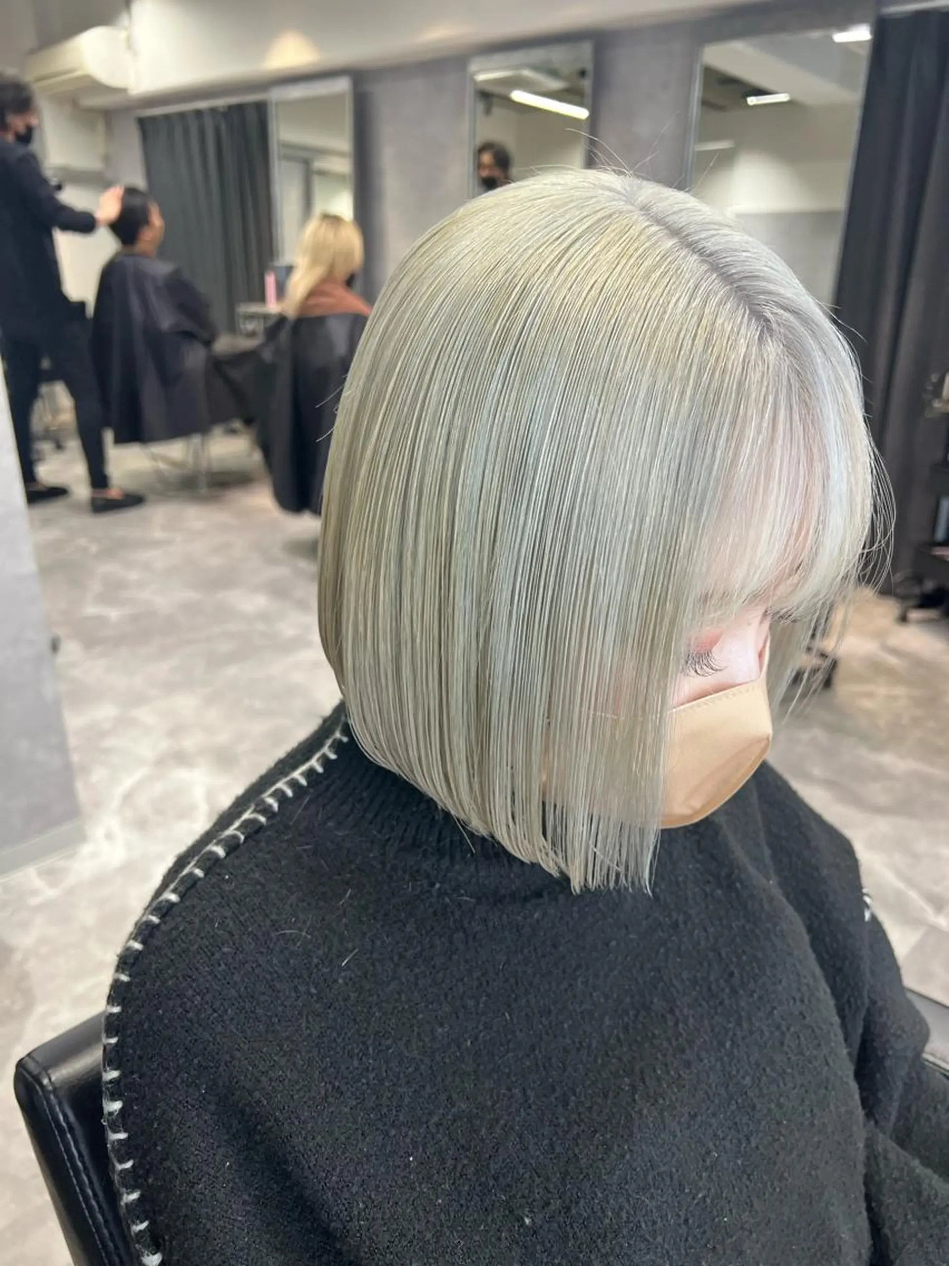 ミディアム カラー mimiiy梅田 中崎町ハイトーンのヘアスタイル