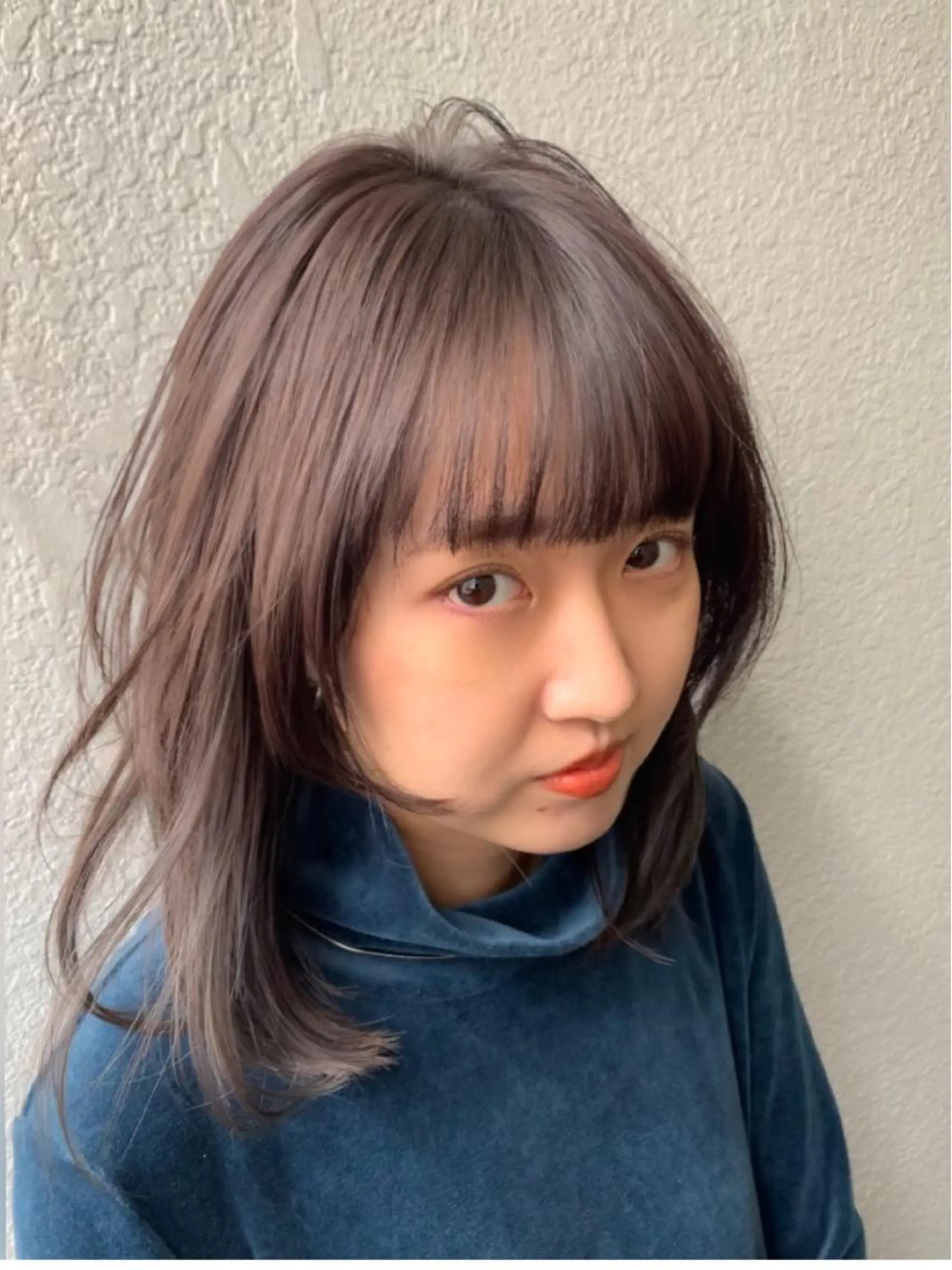 ミディアム カラー アッシュ レイヤーカット ウルフカット ヘアカラー トリートメント オブヘア鷺沼所属・立石 タテイシのヘアスタイル