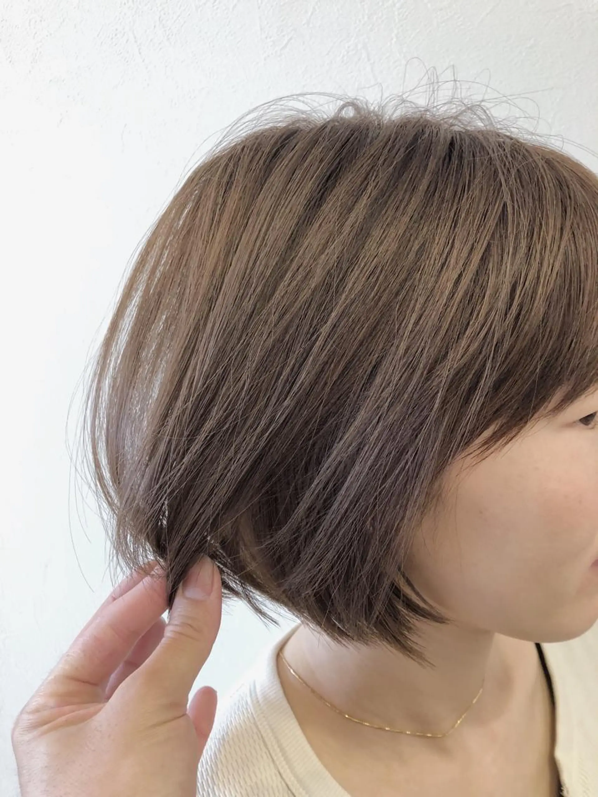 ショート カラー ブリーチ 奈良市／尼ヶ辻 谷川和也のヘアスタイル