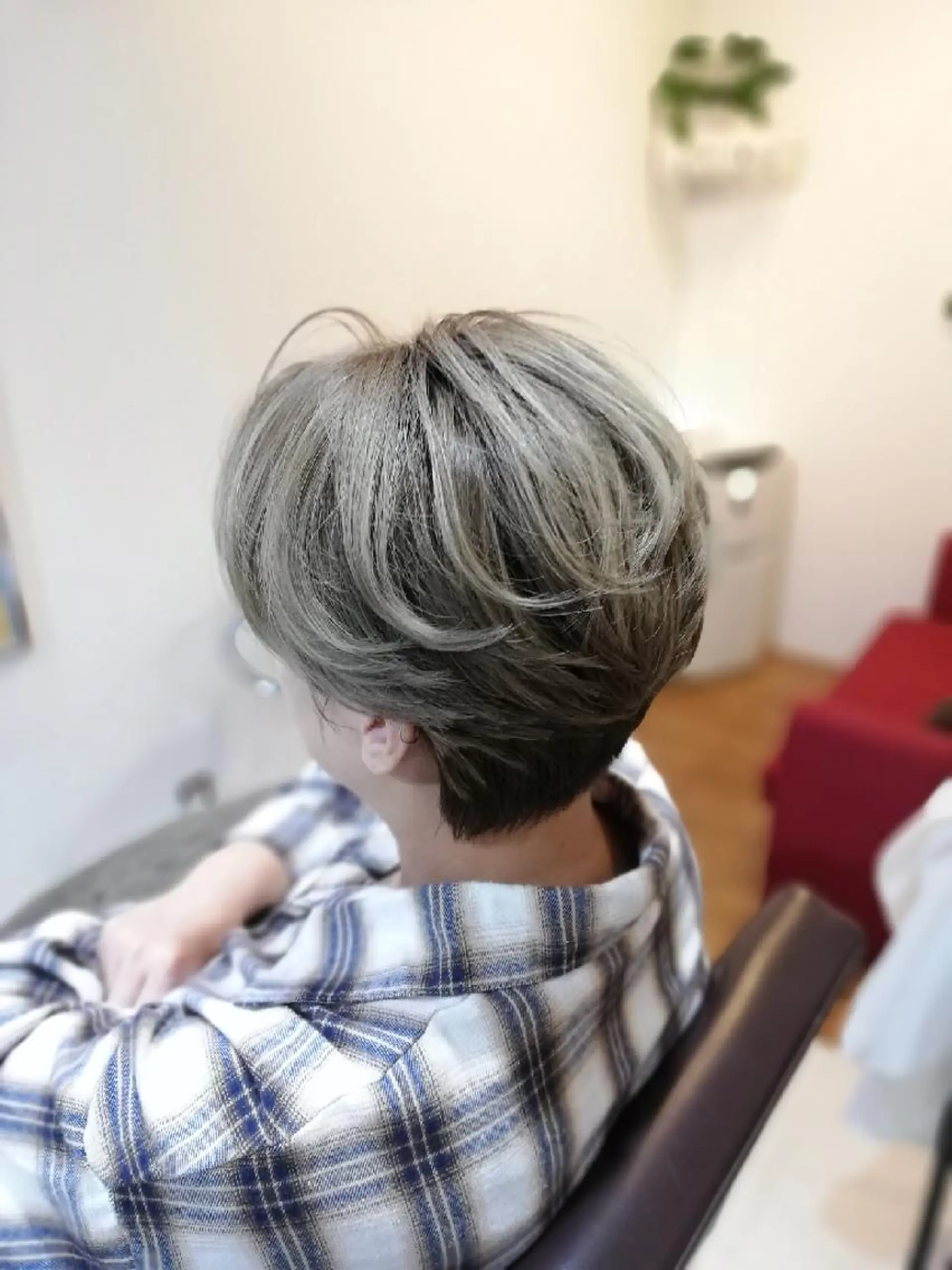 ショート カラー 北林 弘展のヘアスタイル