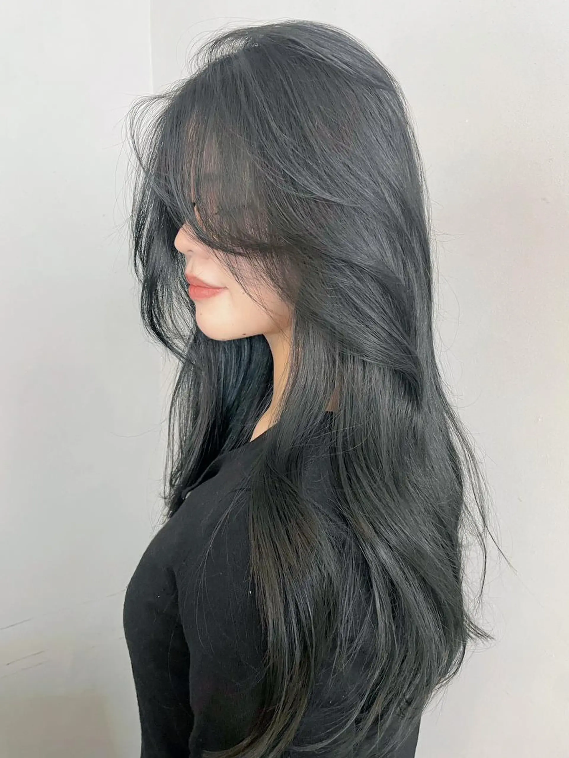 カラー パーマ ヘアアレンジ ネイビーカラー カット ヘアカラー トリートメント ITbyALBUM 浦和店のヘアスタイル