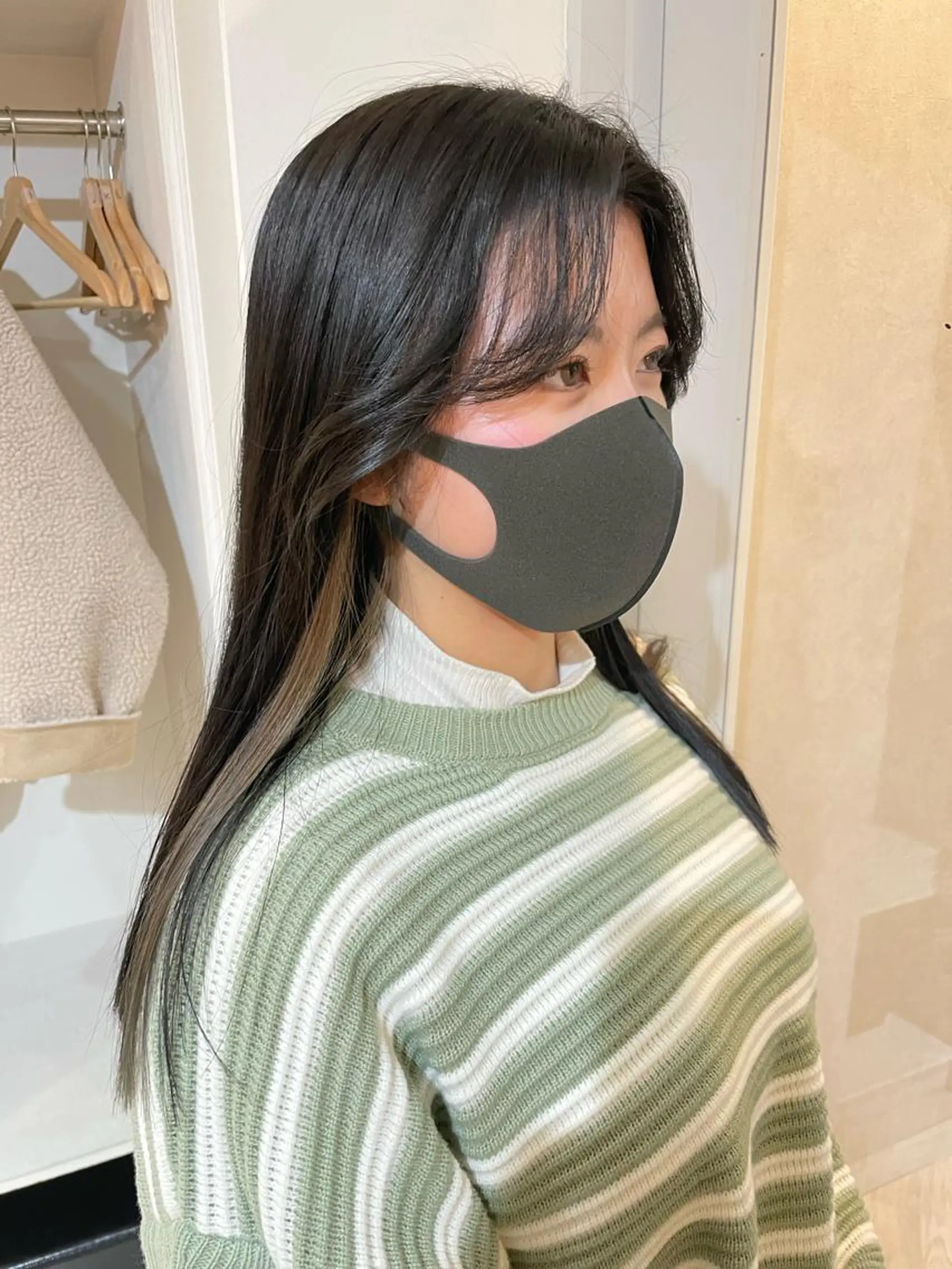 セミロング カラー akane .のヘアスタイル