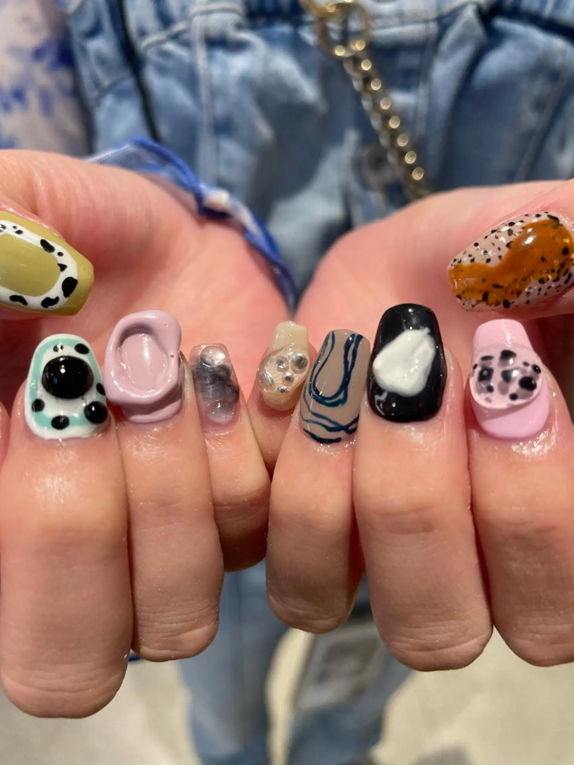 ネイル 🎀ボブ＋ハイトーン シュカ👶🏻のヘアスタイル