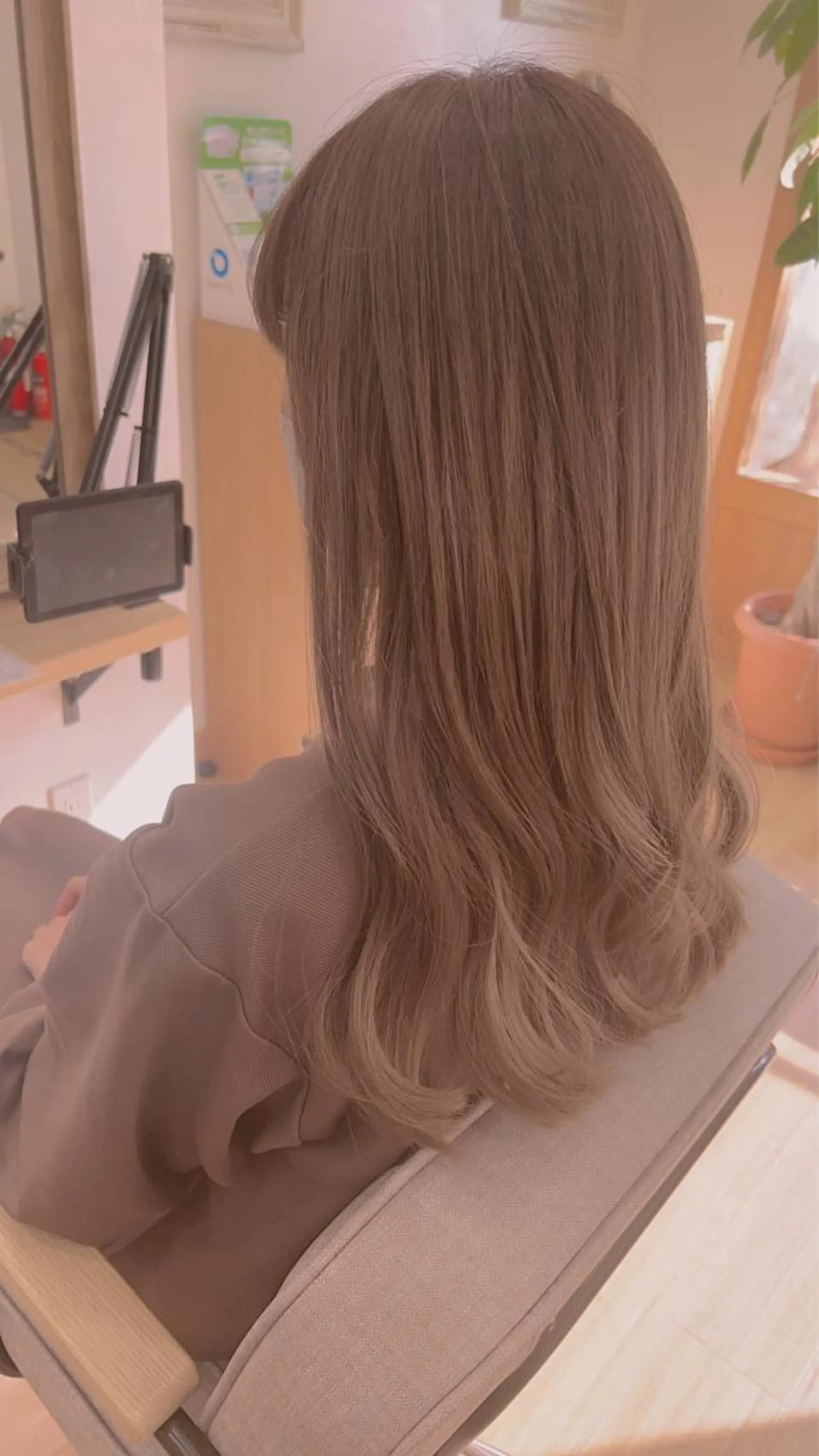 ロング カラー ベージュカラー Era Hatsuneのヘアスタイル
