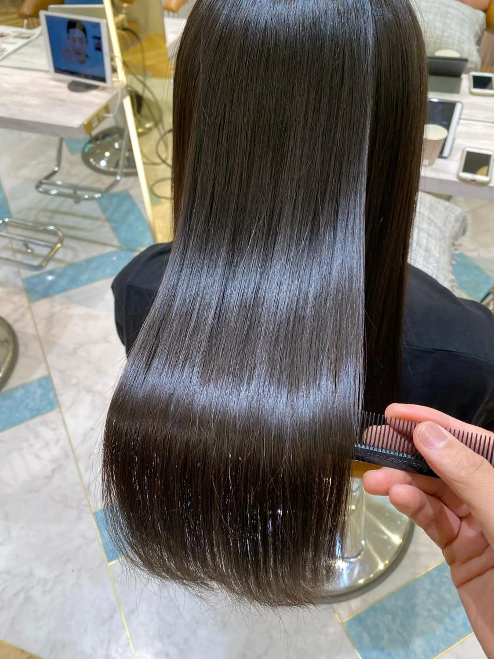 ロング ♥️ブリーチ/ボブ/ レイヤー♥️maiのヘアスタイル