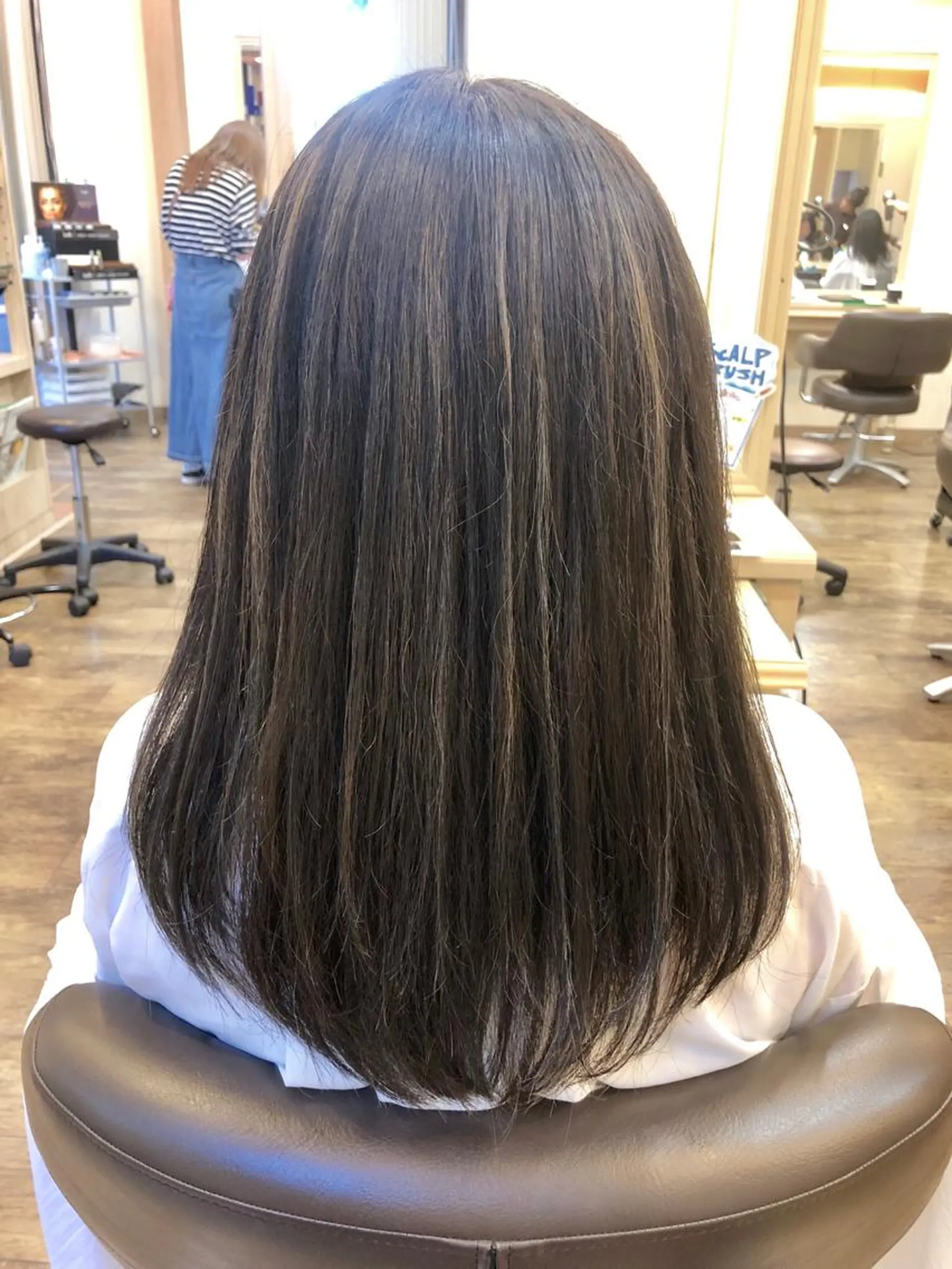 セミロング カラー アディクシーカラー ハイライトカラー ハイライト ヘアカラー 尚平 40代からの 髪質改善専門のその他イメージ