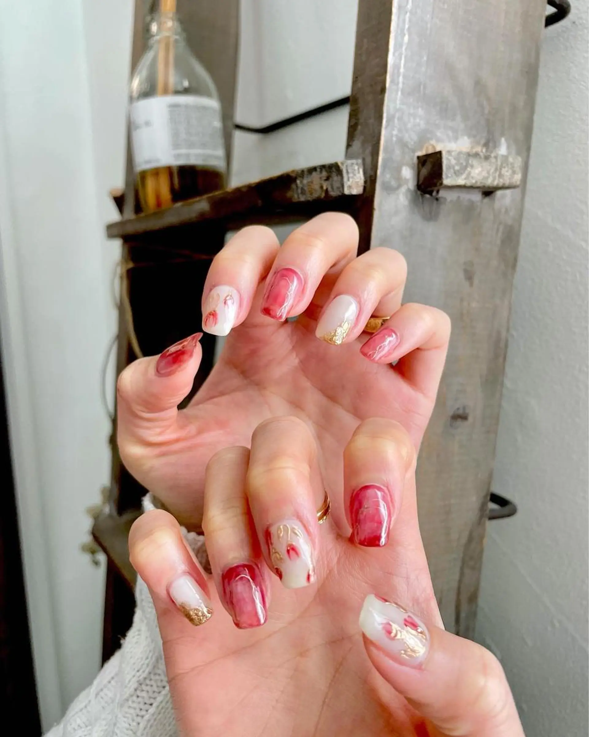 ネイル フットネイル ジェルネイル ゴールド 韓国ネイル マグネットネイル 甲府市徳行 🧸prunelleのネイルデザイン