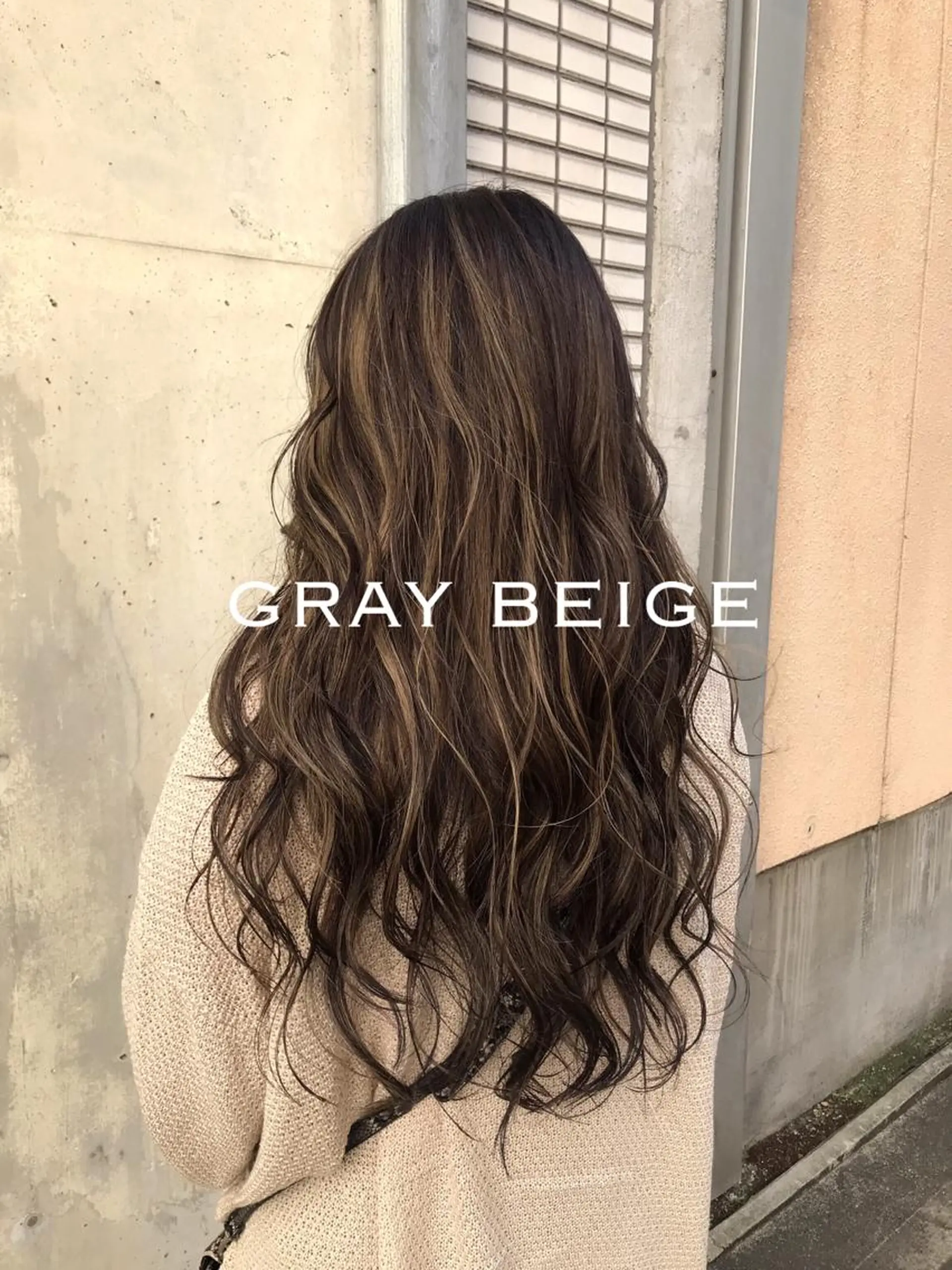 ロング カラー CYAN.矢場町店所属・三代 ゆりあのヘアスタイル