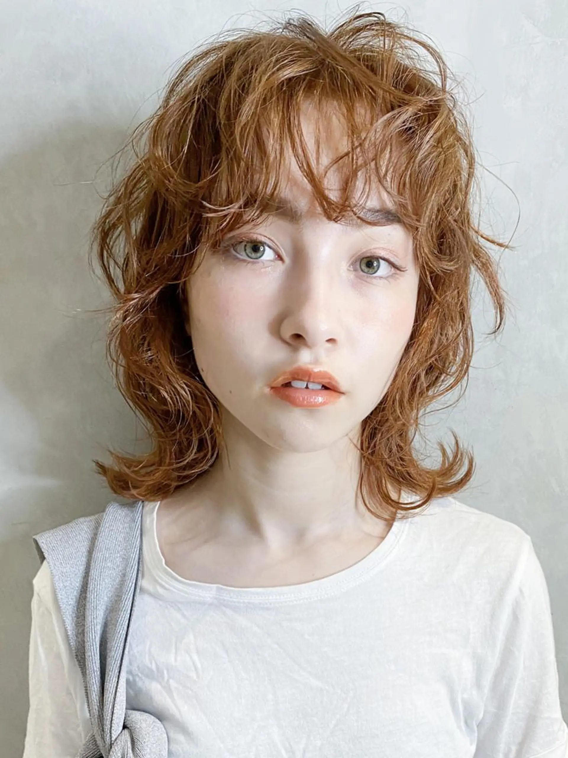 ミディアム カラー パーマ ヘアアレンジ くせ毛 ウルフカット ITbyALBUM 浦和店のヘアスタイル