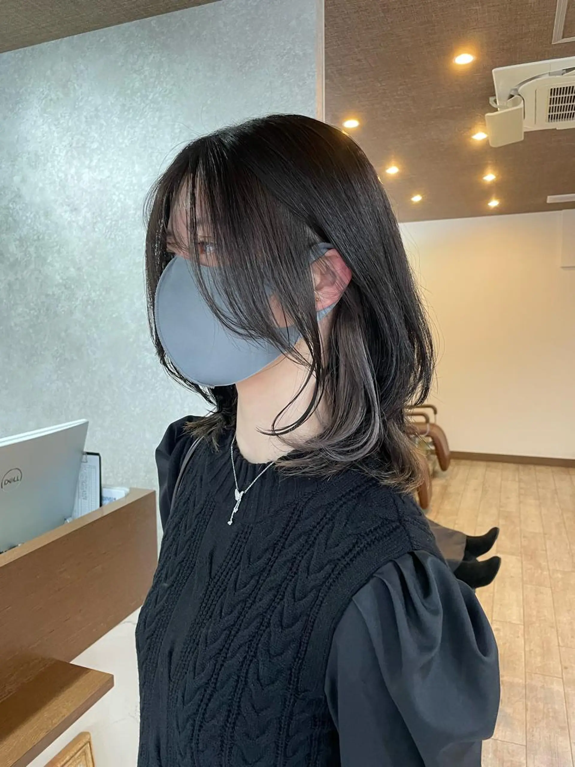 ミディアム カラー インナーカラー シルバー レイヤーカット 🫧ヒシダアキ /taboo🫧のヘアスタイル