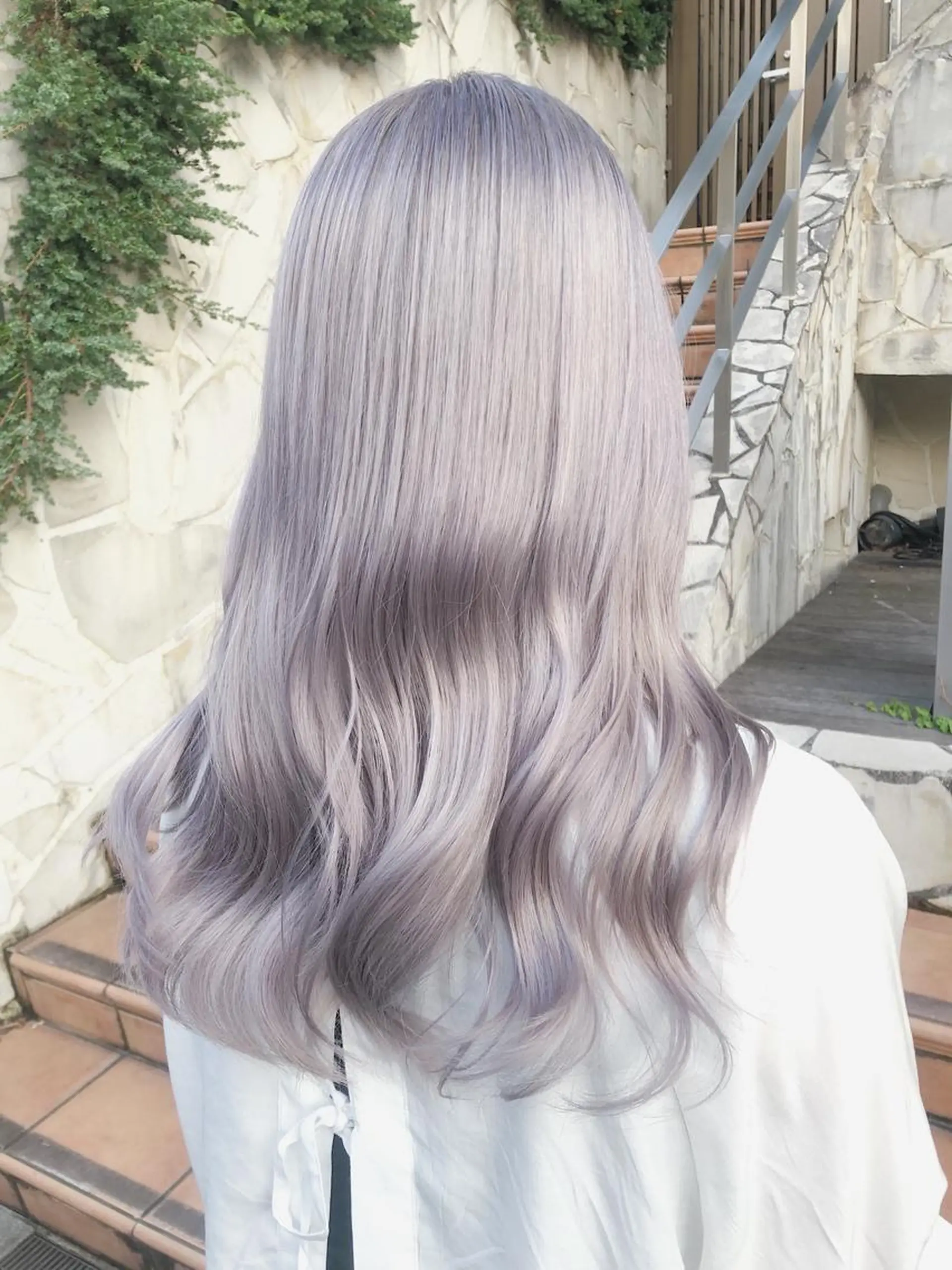 ロング カラー ヘアアレンジ メンズ キッズ ヘアカラー トリートメント ヘアセット 💟Chloe原宿店 🩶ハイトーンのヘアスタイル