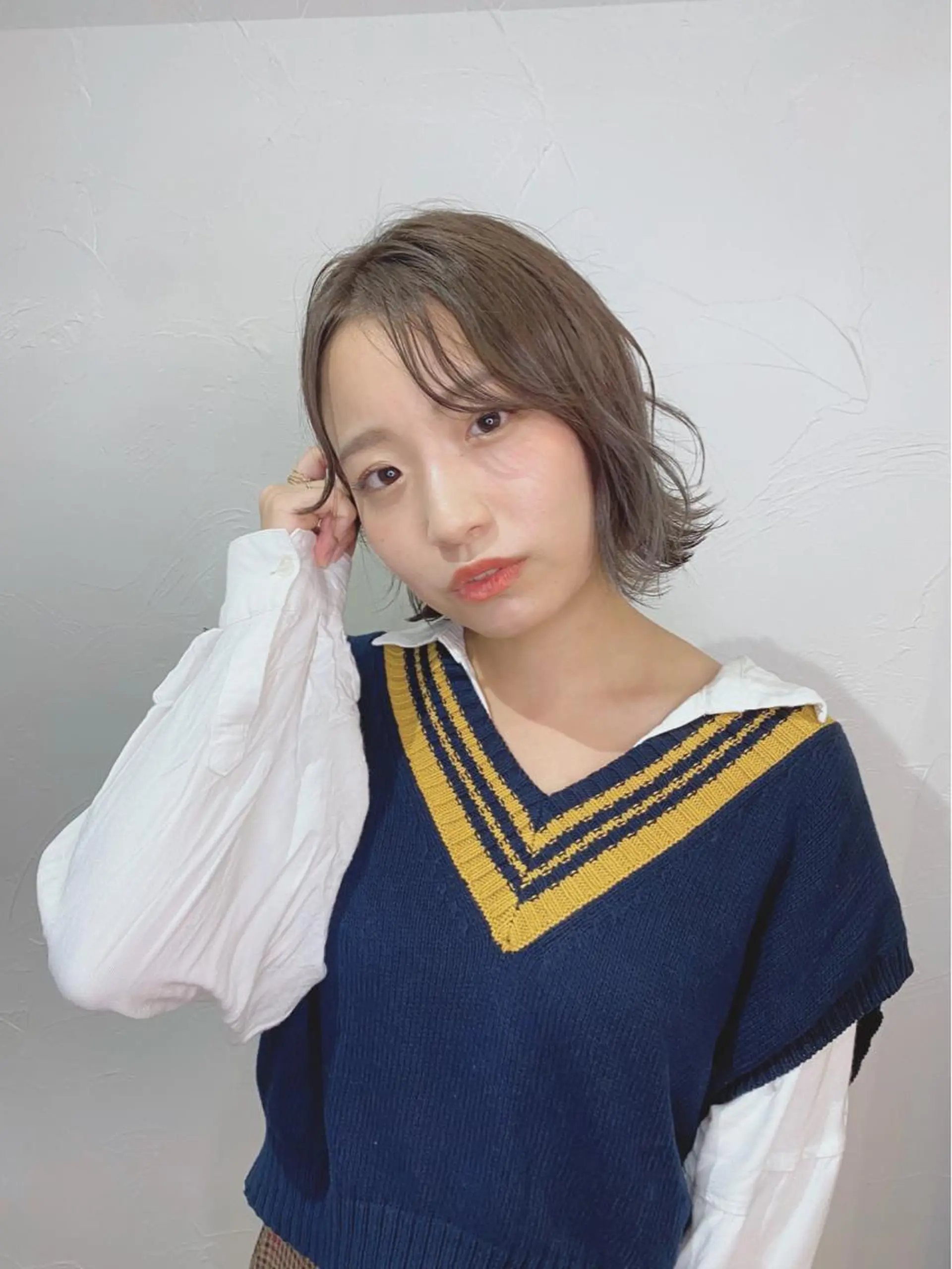 ショート ボブ 外ハネヘア レイヤー/ショート カット/服部タカノリのヘアスタイル