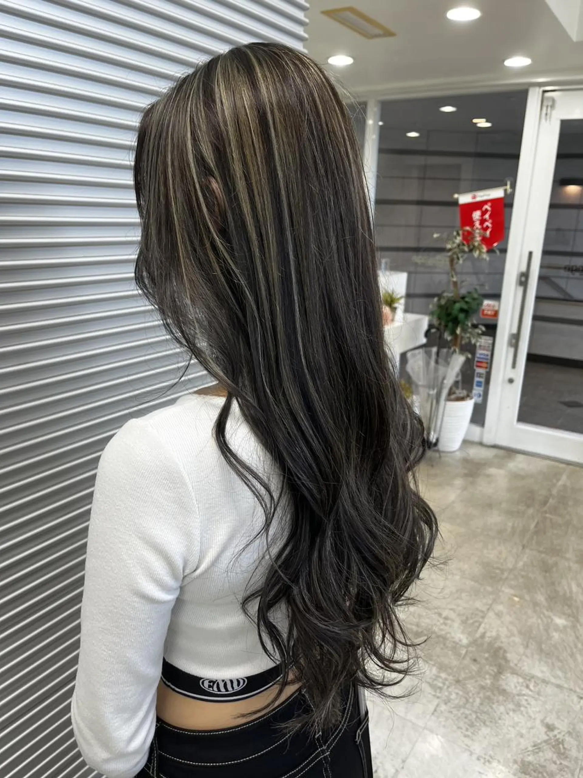 ロング ハイライト ヘアカラー archange アルカンジュのヘアスタイル