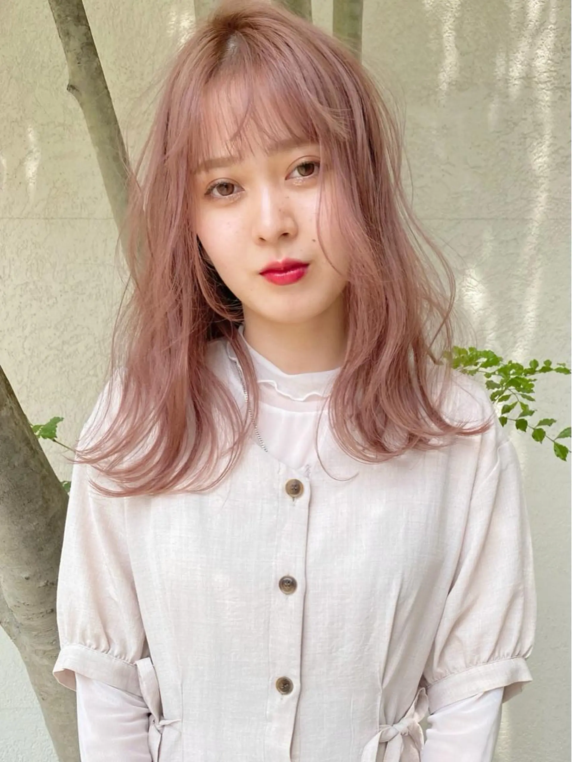 セミロング カラー ベージュカラー ブリーチ ハイトーンカラー ミルクティーベージュ ピンクカラー Piaコータロー ハイトーン&‪ボブのヘアスタイル