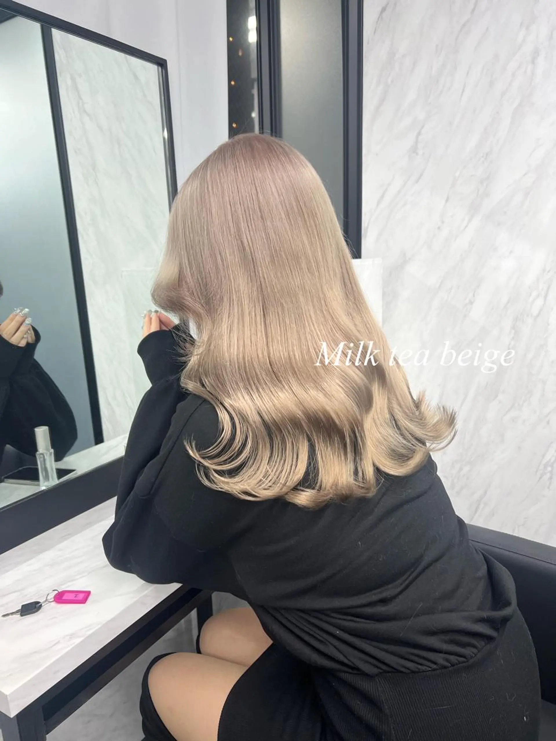 ロング カラー シールエクステ ハイトーンカラー エクステ ヘアカラー シールエクステ特化 ハイトーン、NANAのヘアスタイル