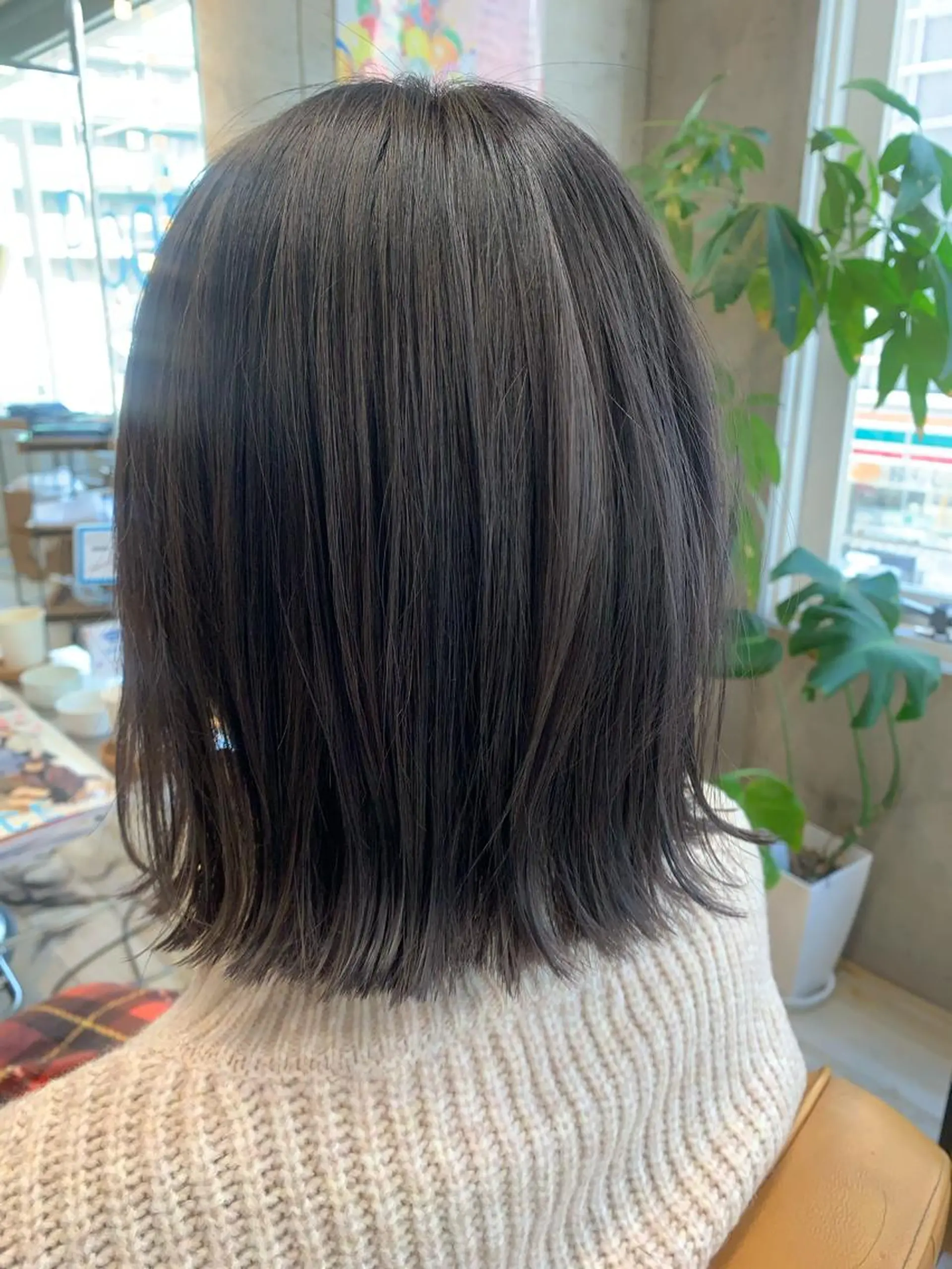 ミディアム カラー グレージュ にった みずきのヘアスタイル