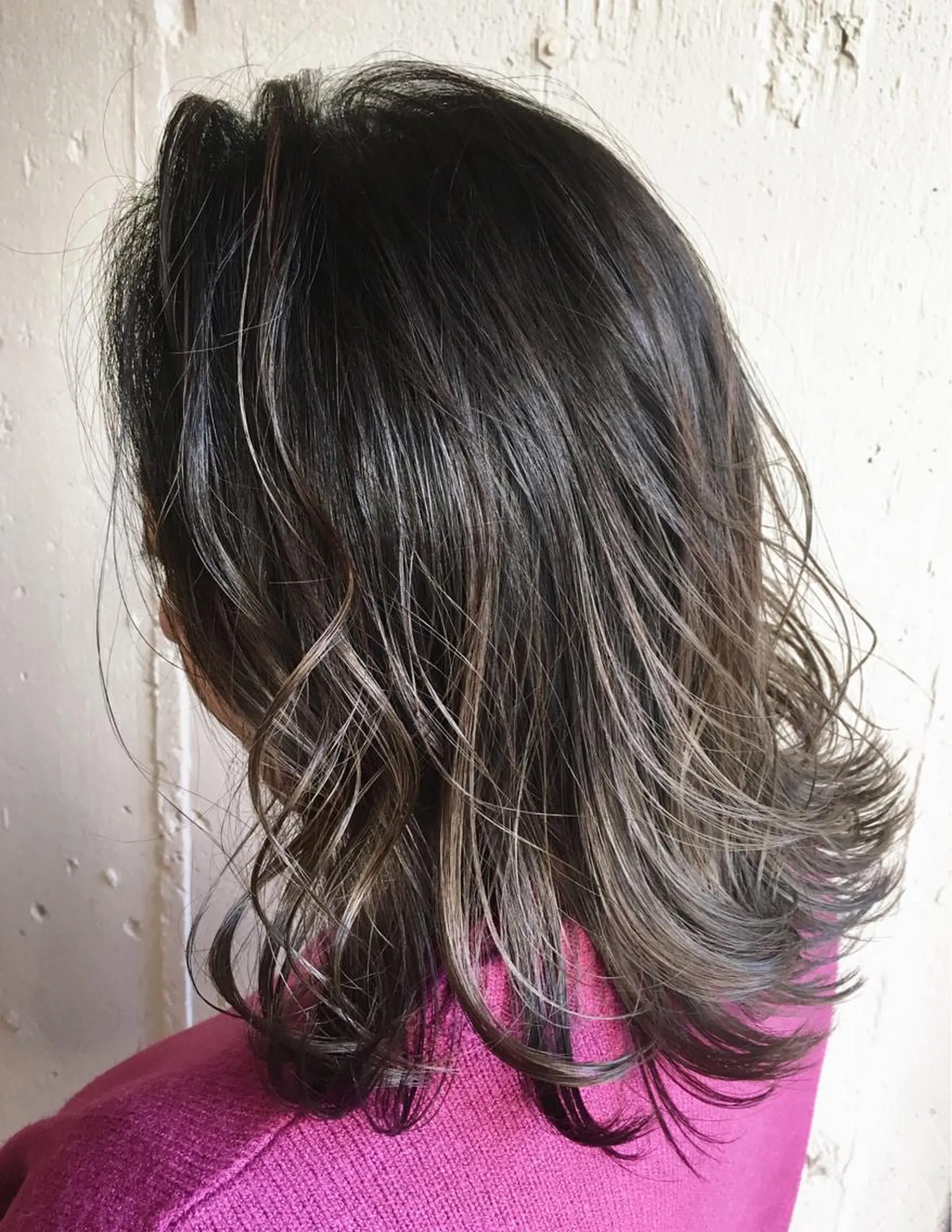 ミディアム カラー バレイヤージュ ブリーチ グレージュ 外国人風カラー レイヤーカット 💈平島 拓也💈のヘアスタイル