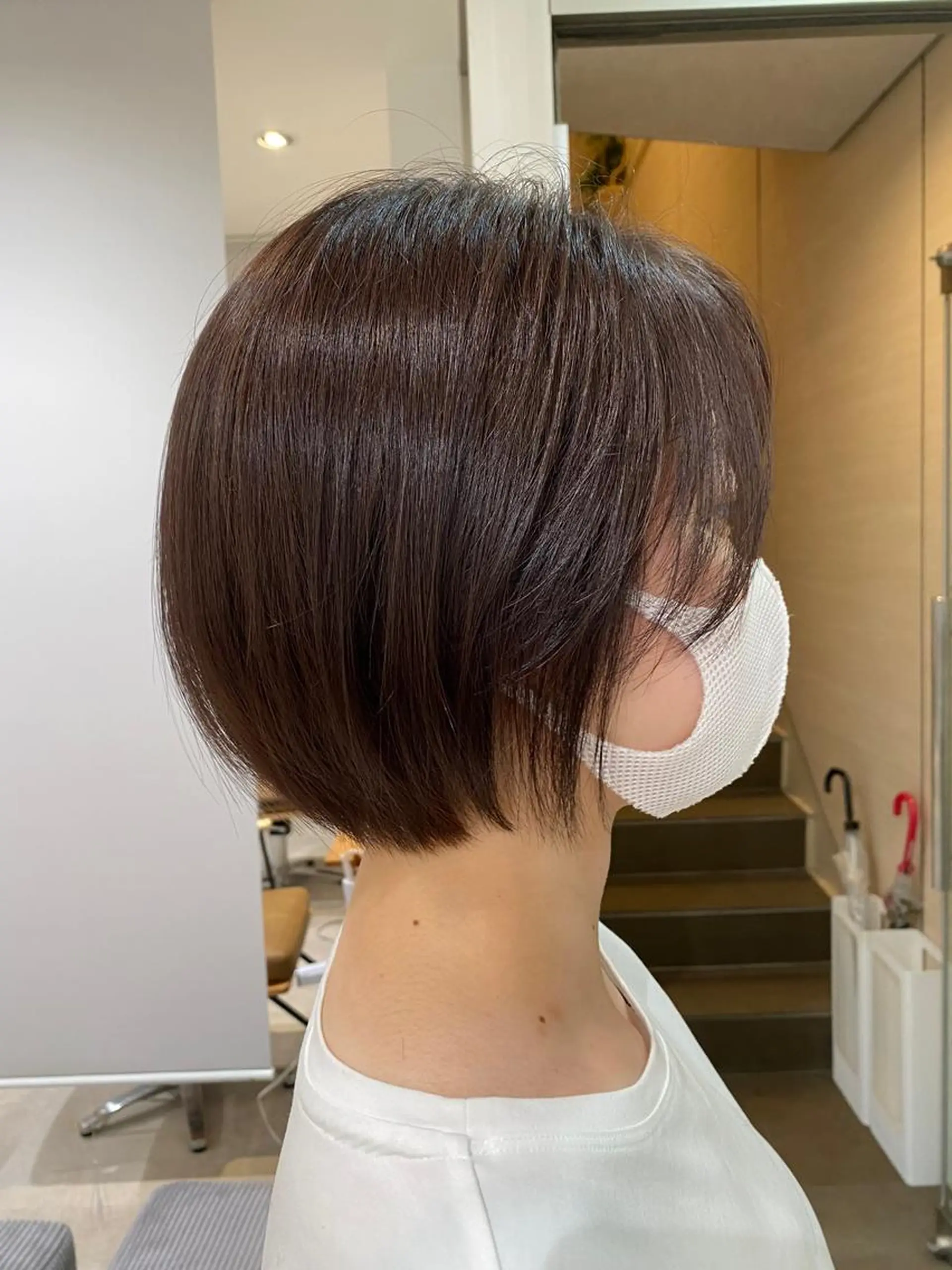 ショート 顔まわりカラー特化 赤津百合絵のヘアスタイル