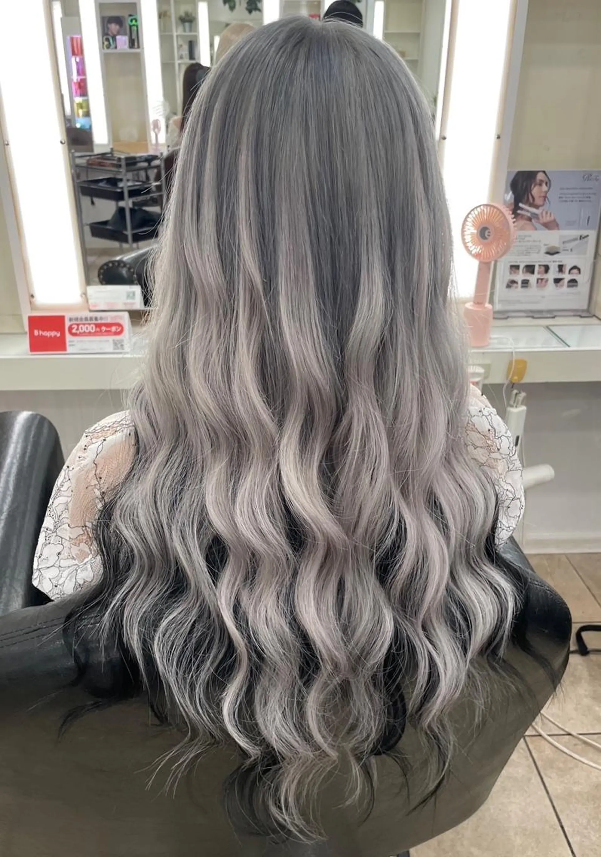 ロング カット ヘアカラー トリートメント エクステ ハイトーン/ エクステのヘアスタイル