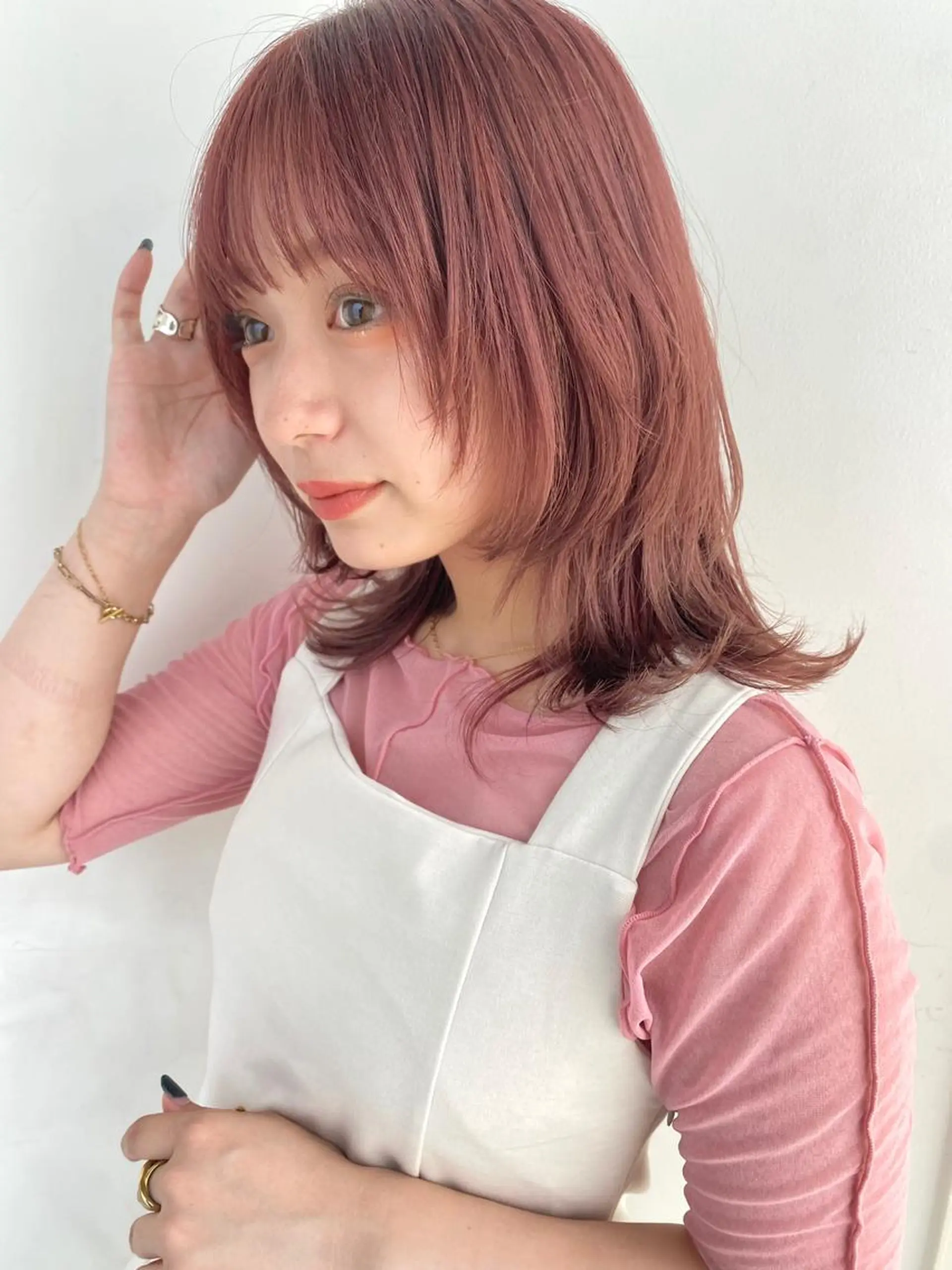 ミディアム 梅津 光帆のヘアスタイル