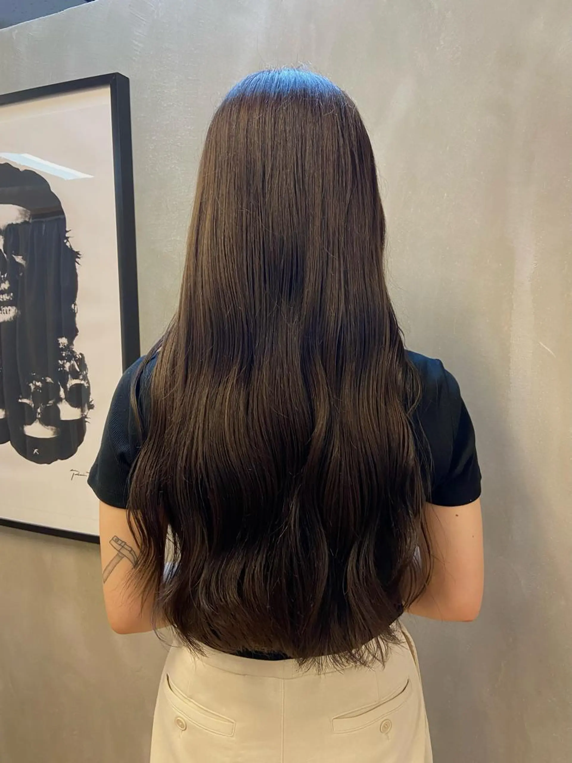 ロング カラー グレージュ オリーブグレージュ オリーブグレー ヘアカラー トリートメント mana／ブリーチ なし／ベージュ／暖色のヘアスタイル