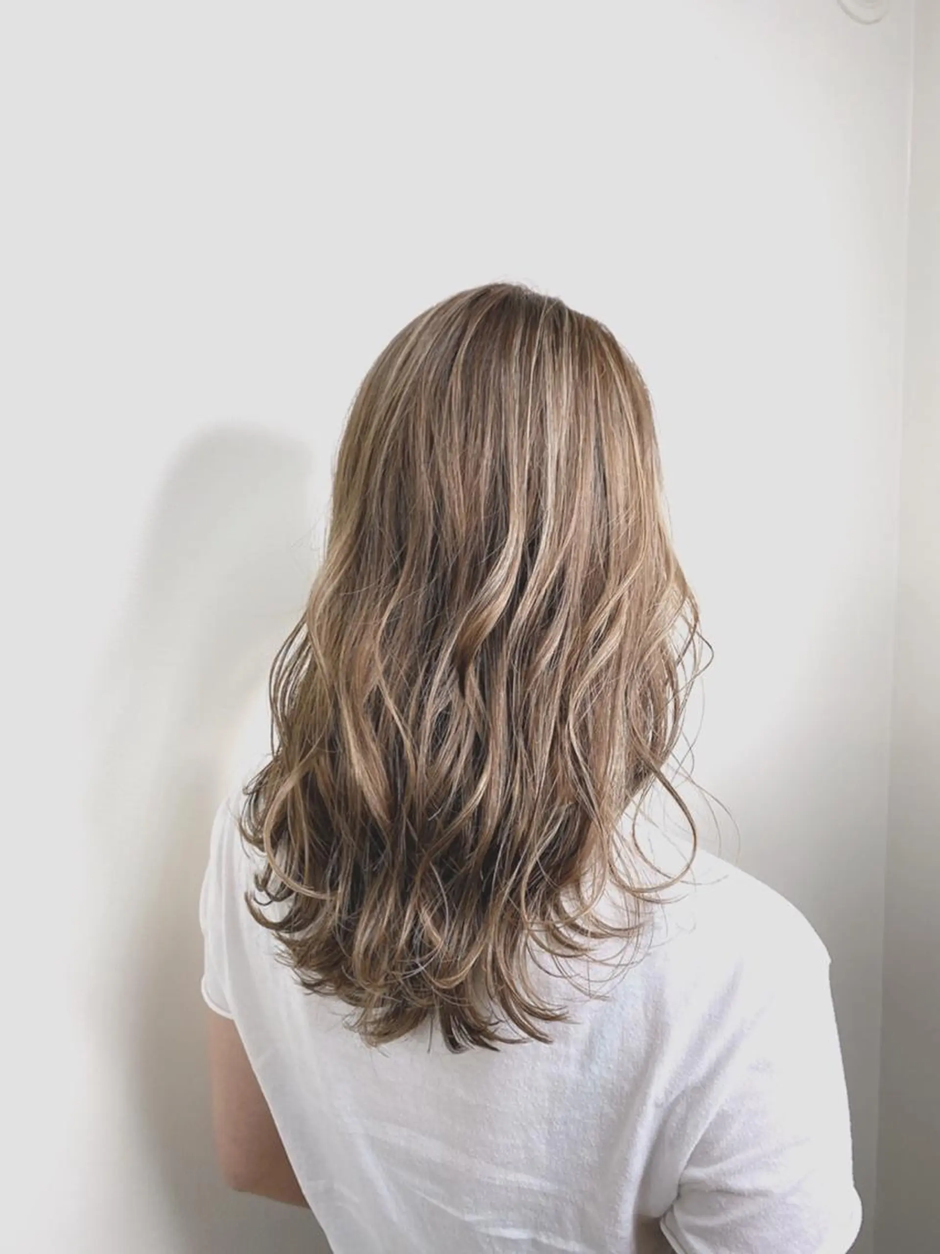 ロング カラー 井手 伸哉のヘアスタイル