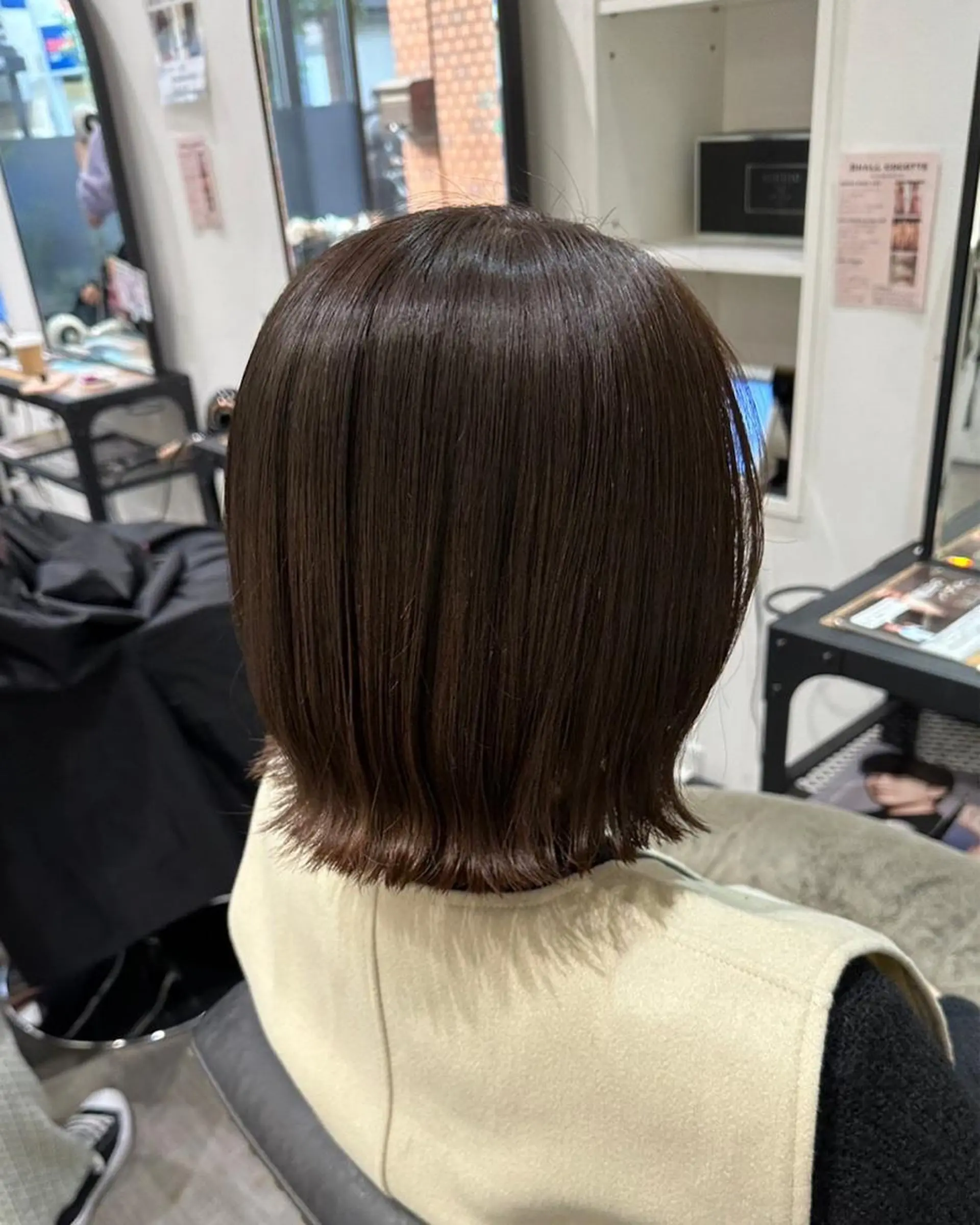 カラー KOKORO 中村 朱里のヘアスタイル