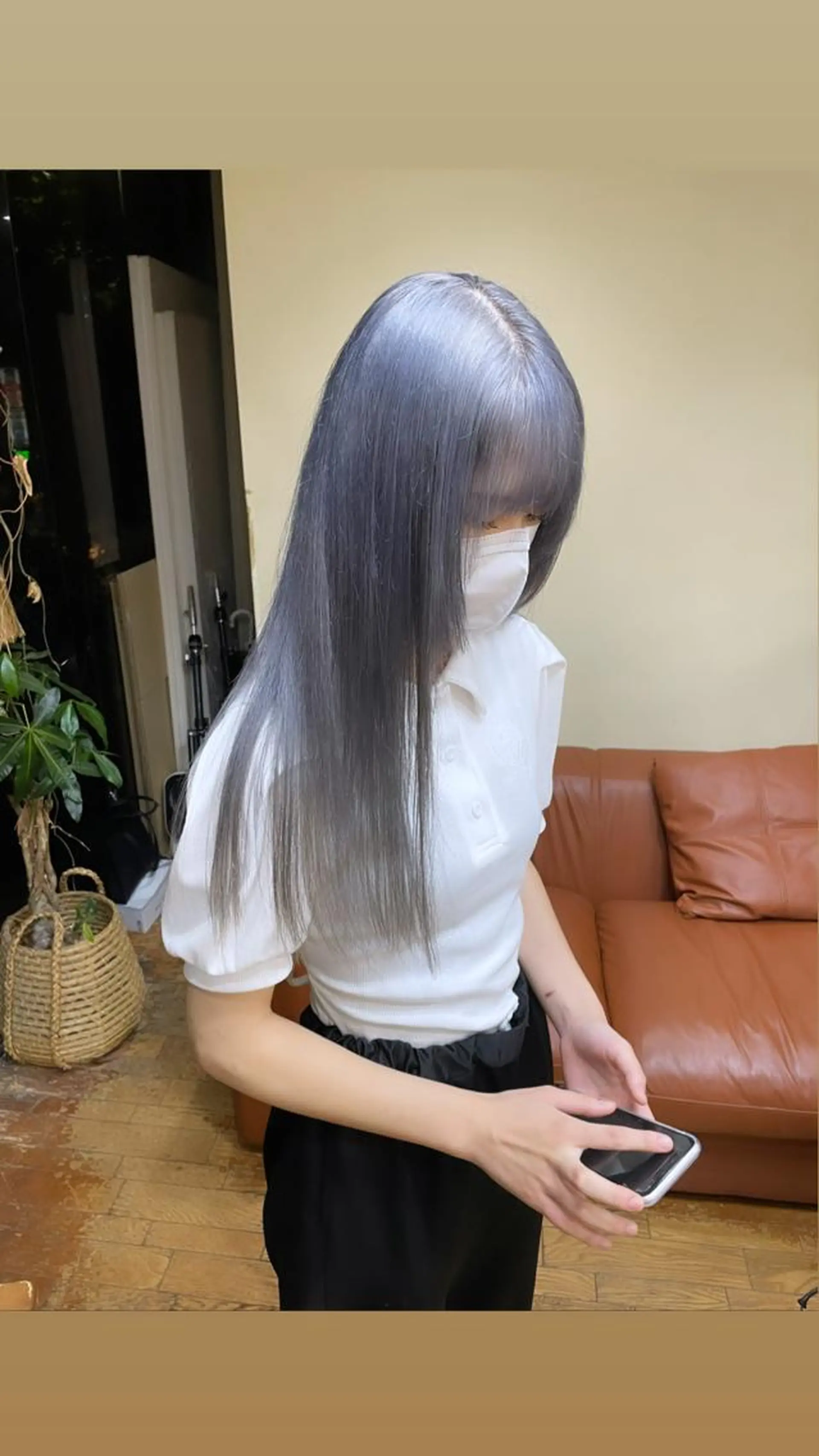 ミディアム カラー シルバー asumi/栄/ハイ トーン/ブリーチ/のヘアスタイル