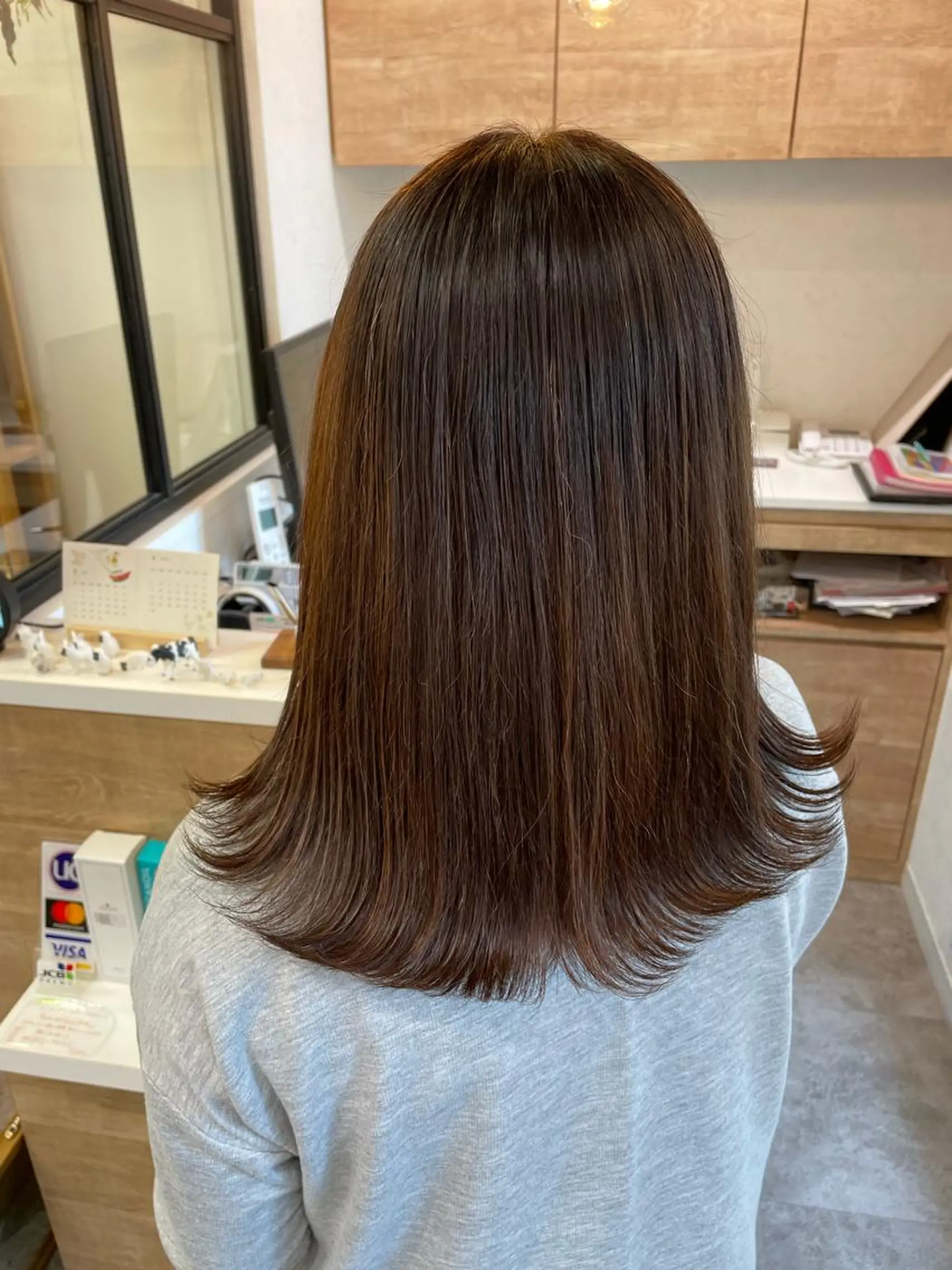 セミロング カラー ハイライトカラー ハイライト ブリーチ/ハイトーン 🌏💊RAINEのヘアスタイル